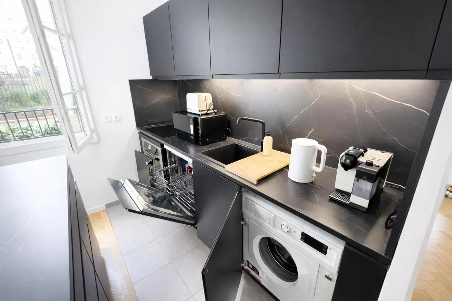 Coffee/tea facilities in Lifestyle Disneyland Paris 8 PAX