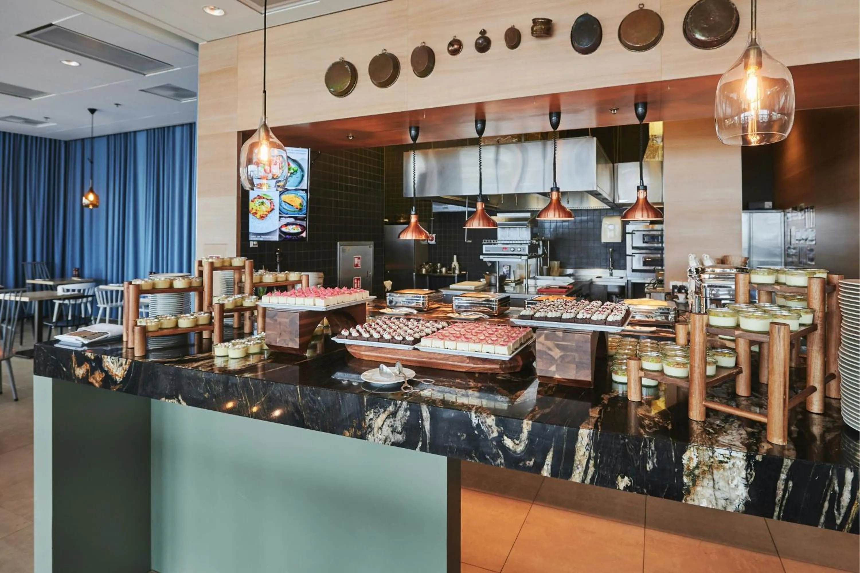 Breakfast in Courtyard by Marriott Gdynia Waterfront