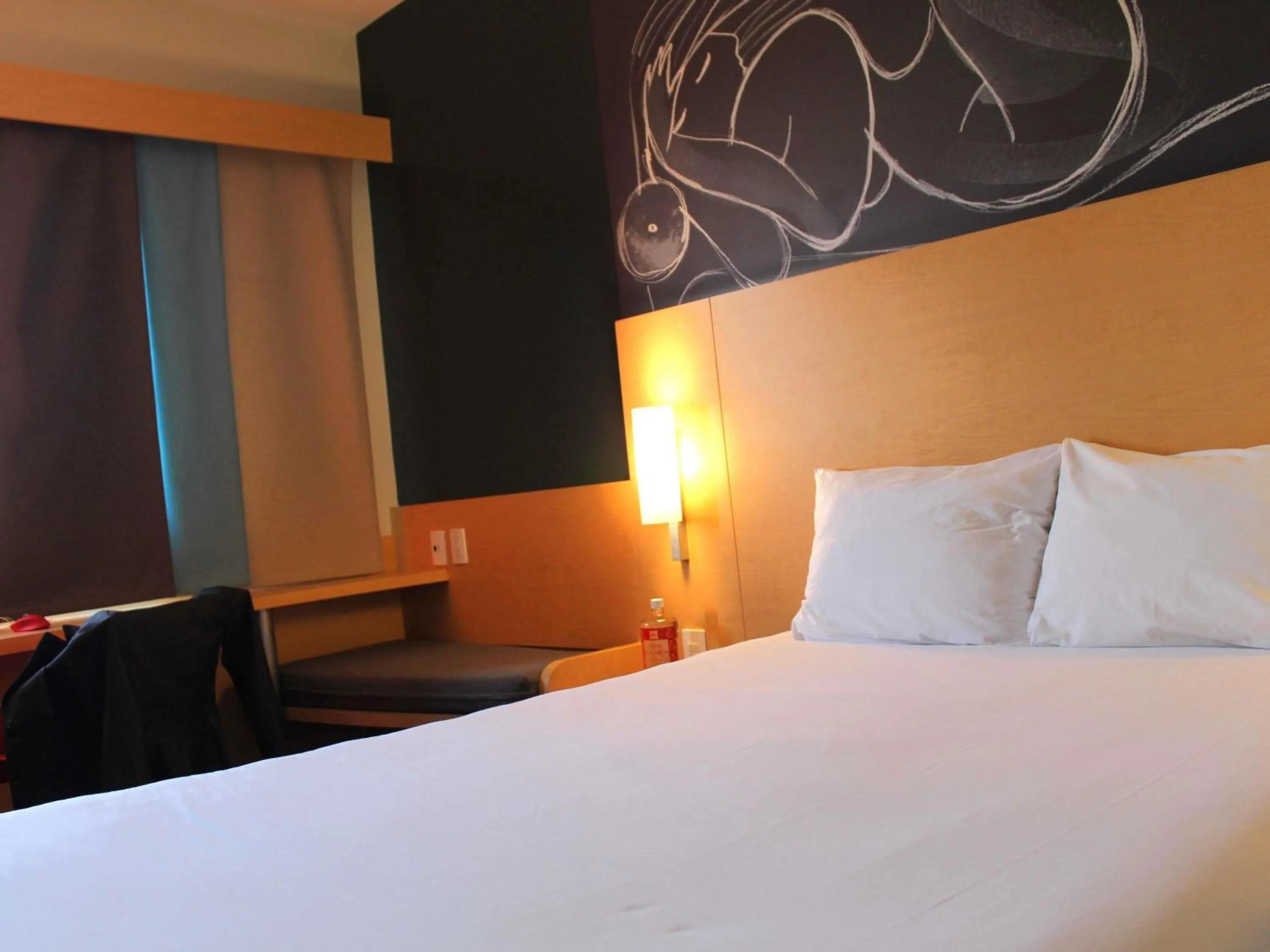 Bedroom, Bed in Ibis Culiacan