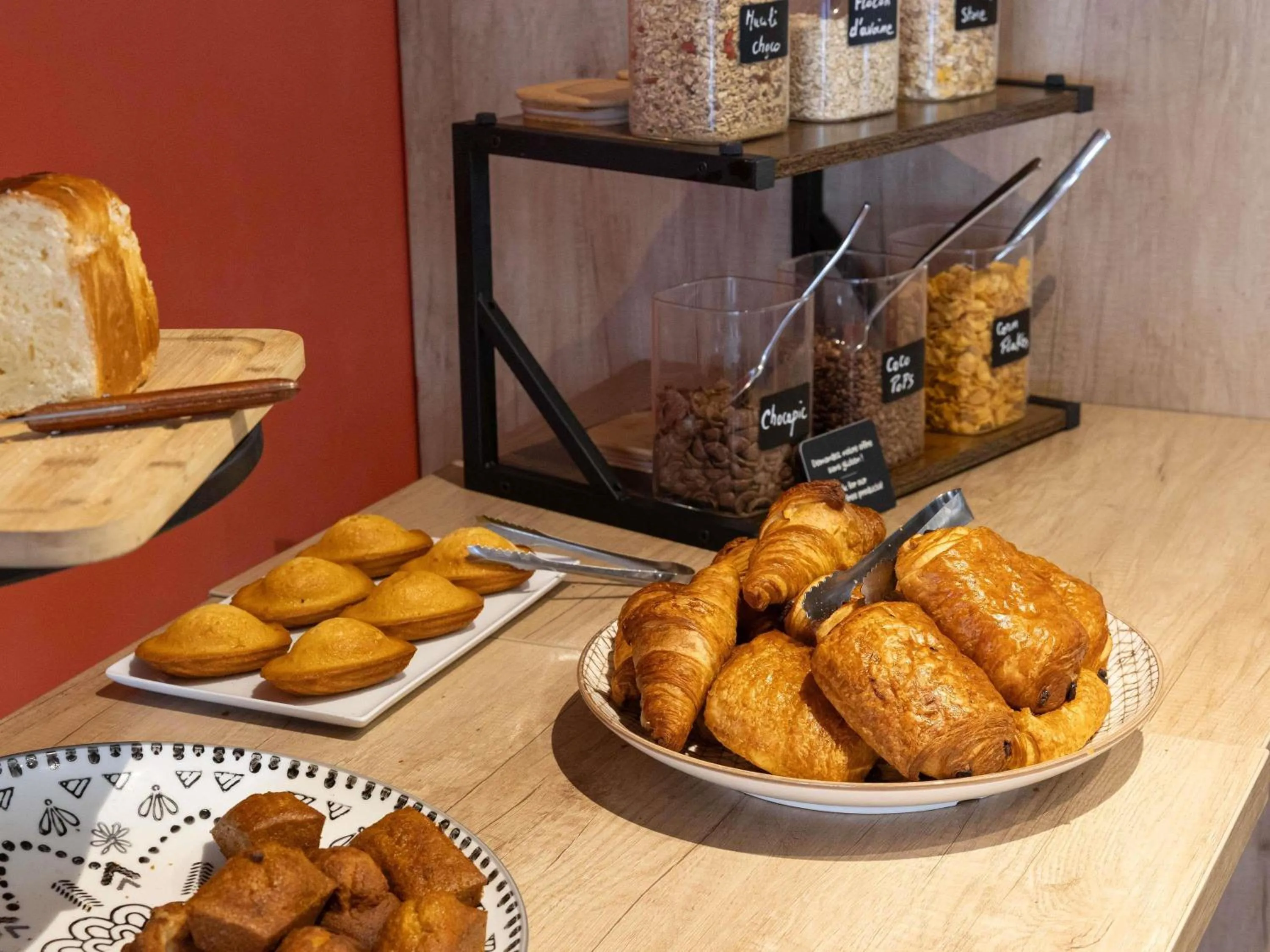 Breakfast in ibis styles Albi Centre Le Theatro