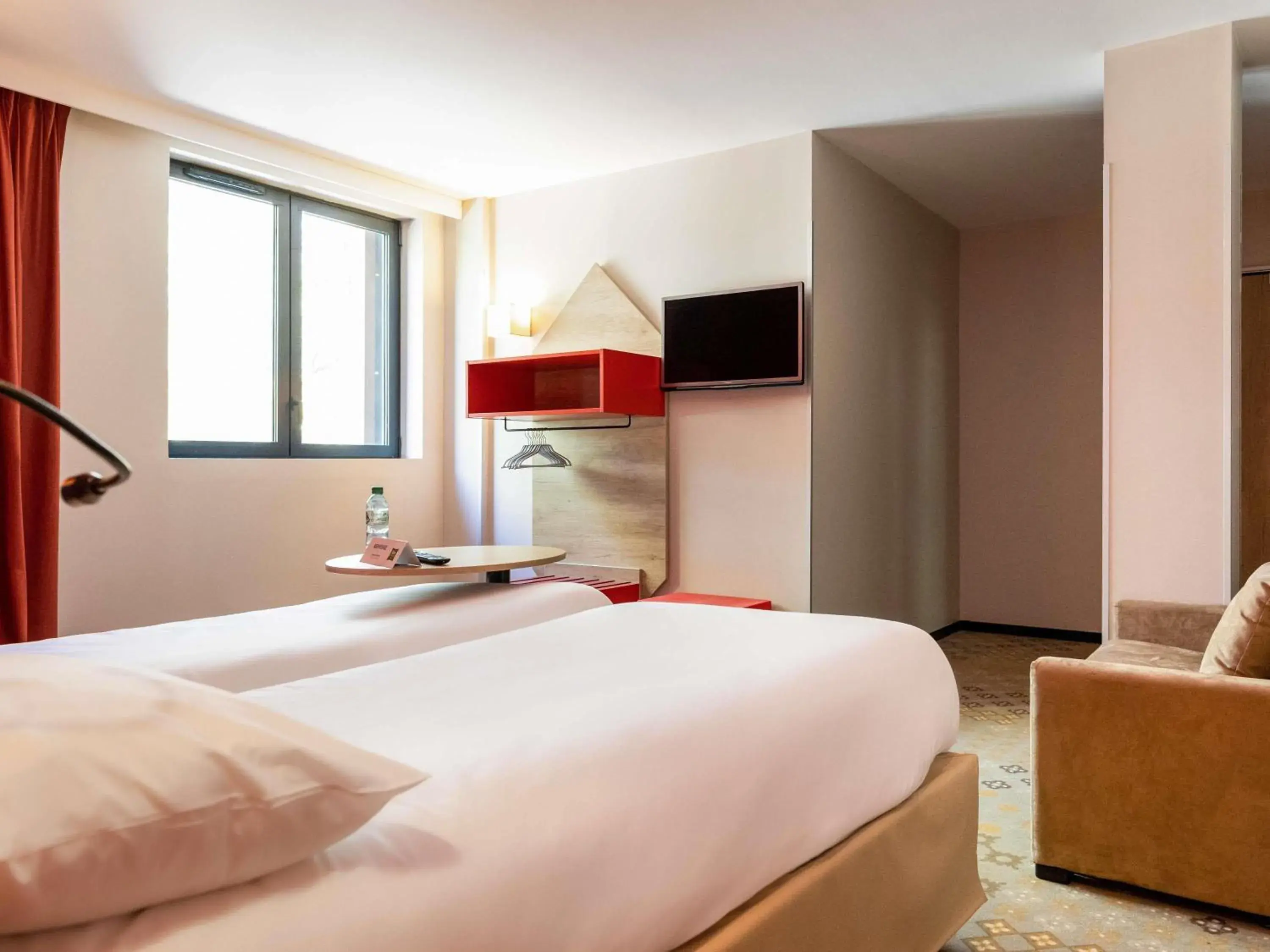 Standard Two Single Bed in ibis styles Albi Centre Le Theatro Standard Two Single Bed in ibis styles Albi Centre Le Theatro