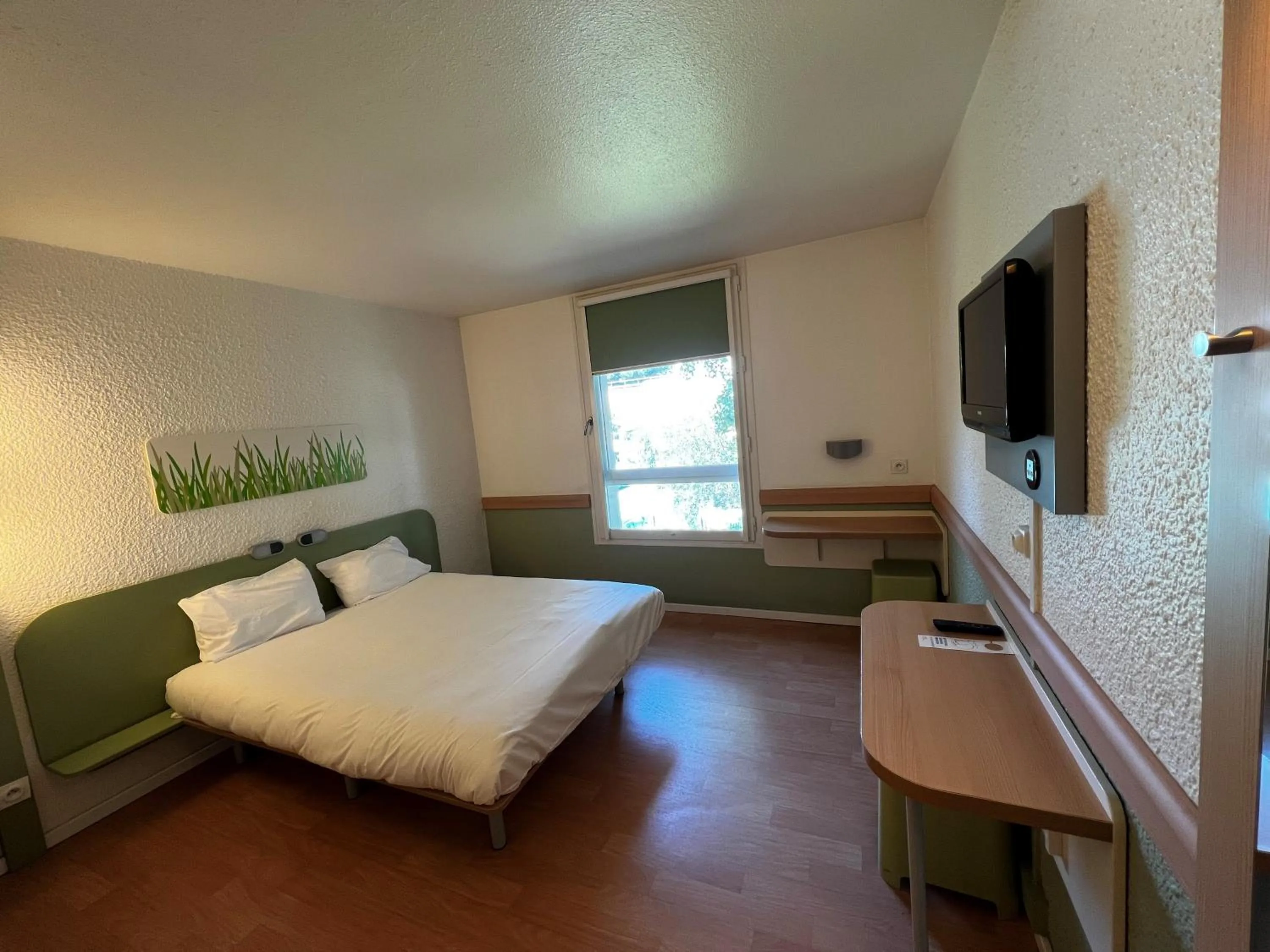 Bed in Ibis Budget Marseille Est Porte d'Aubagne