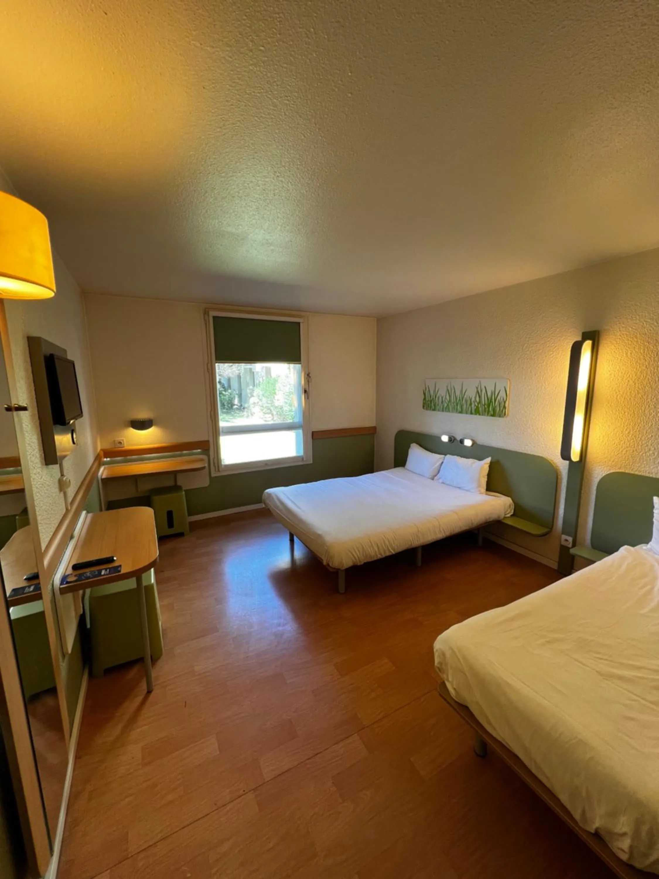 Bed in Ibis Budget Marseille Est Porte d'Aubagne