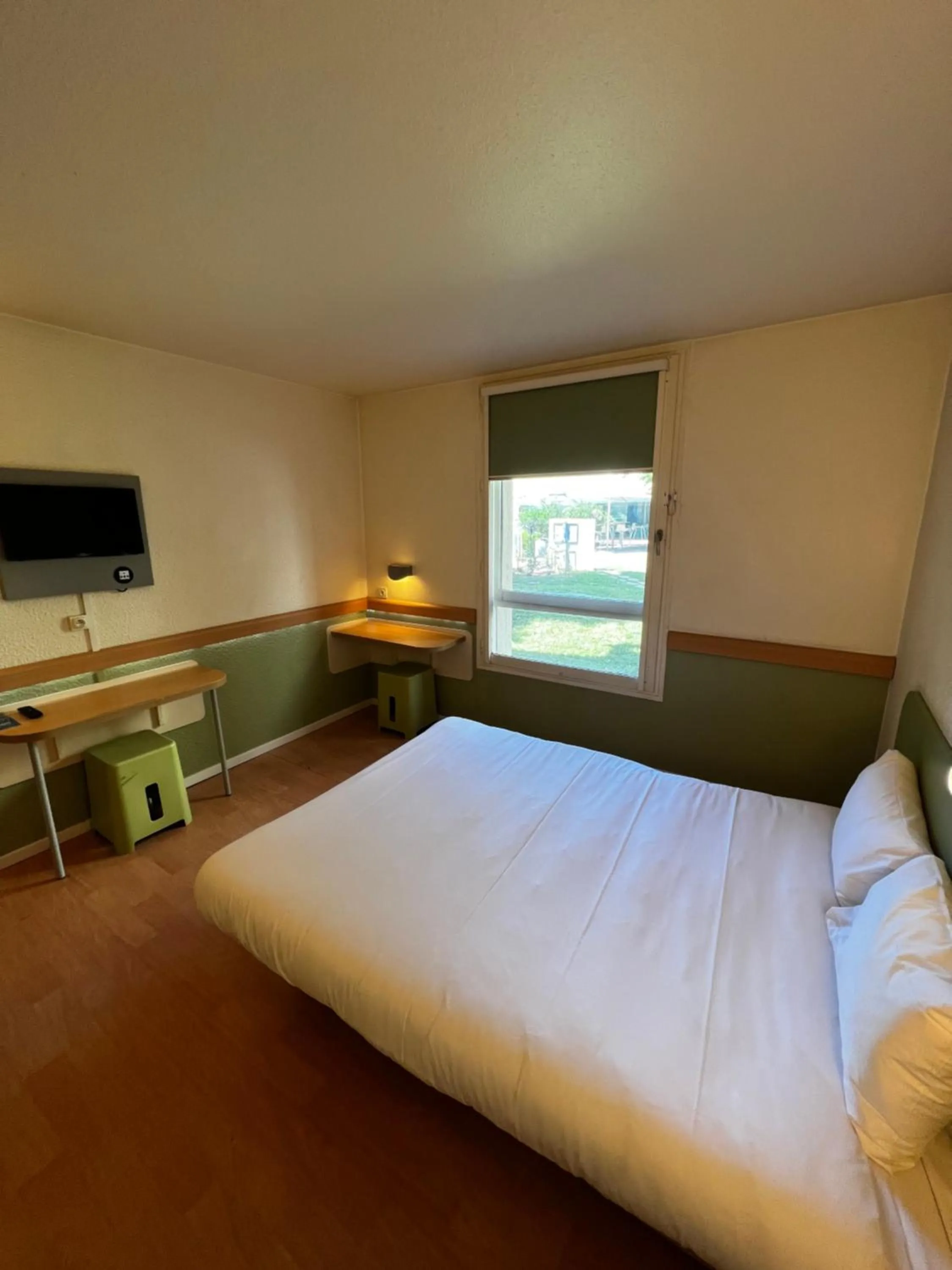 Bed in Ibis Budget Marseille Est Porte d'Aubagne