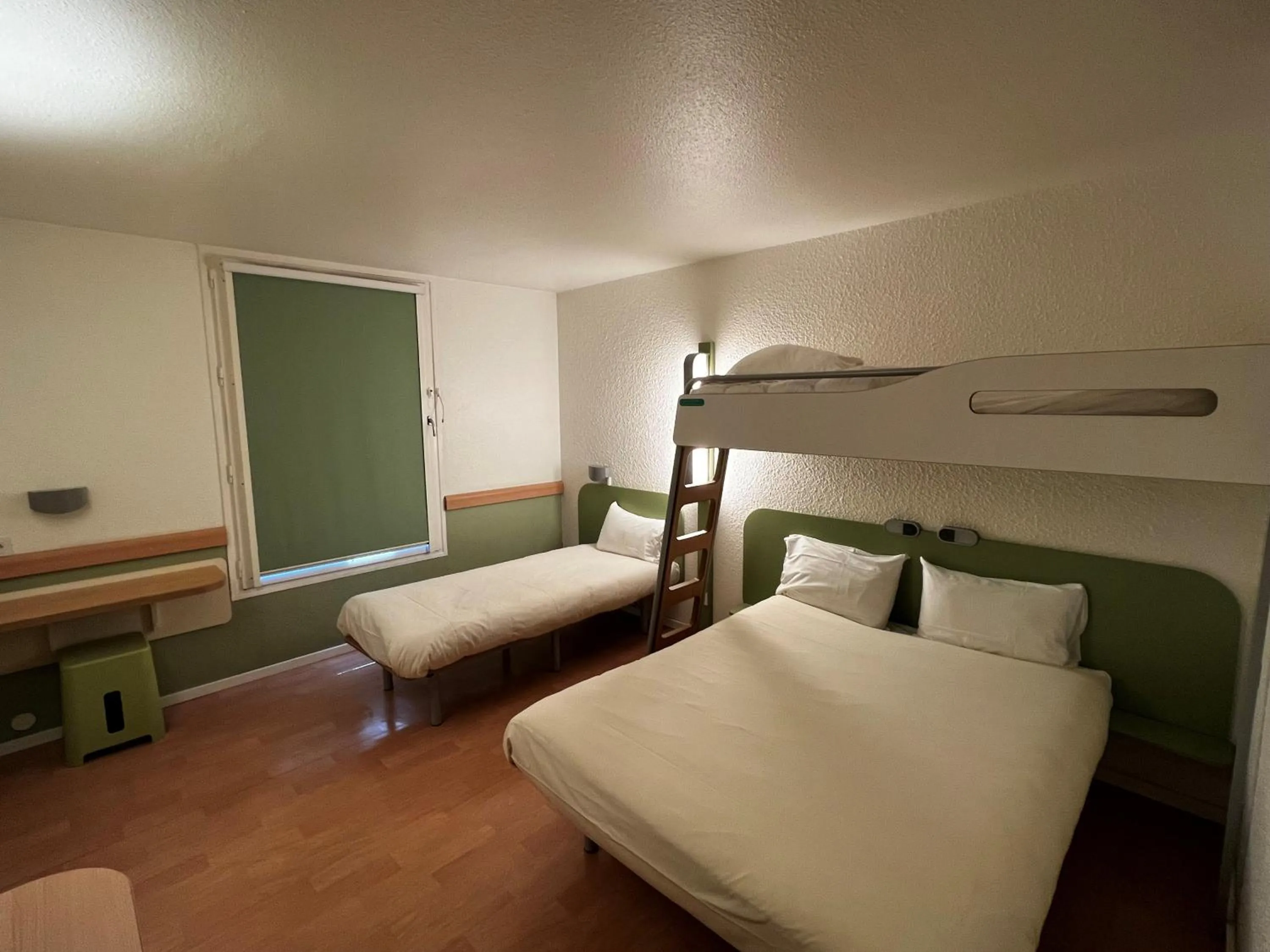 Bedroom, Bed in Ibis Budget Marseille Est Porte d'Aubagne