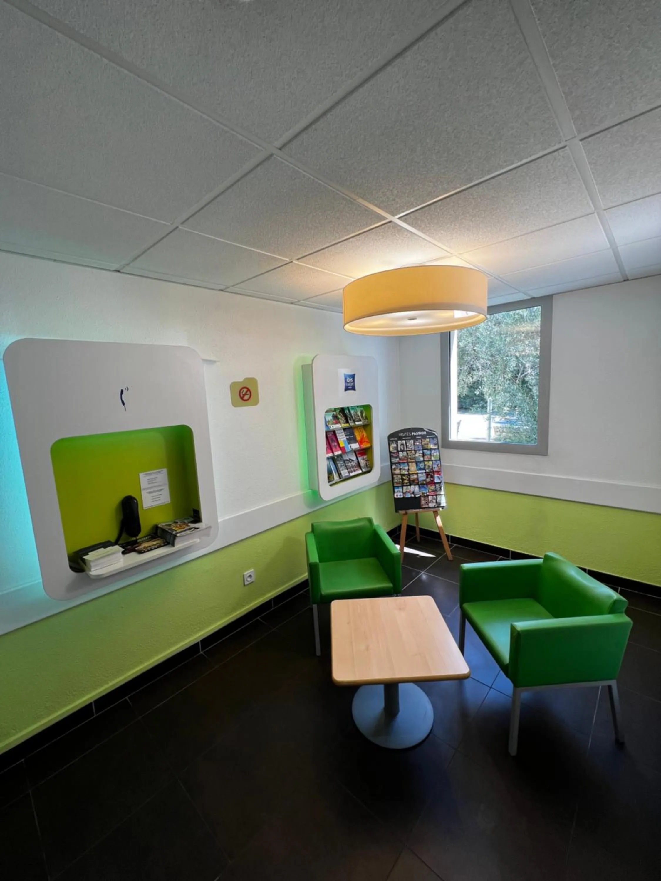 Living room in Ibis Budget Marseille Est Porte d'Aubagne