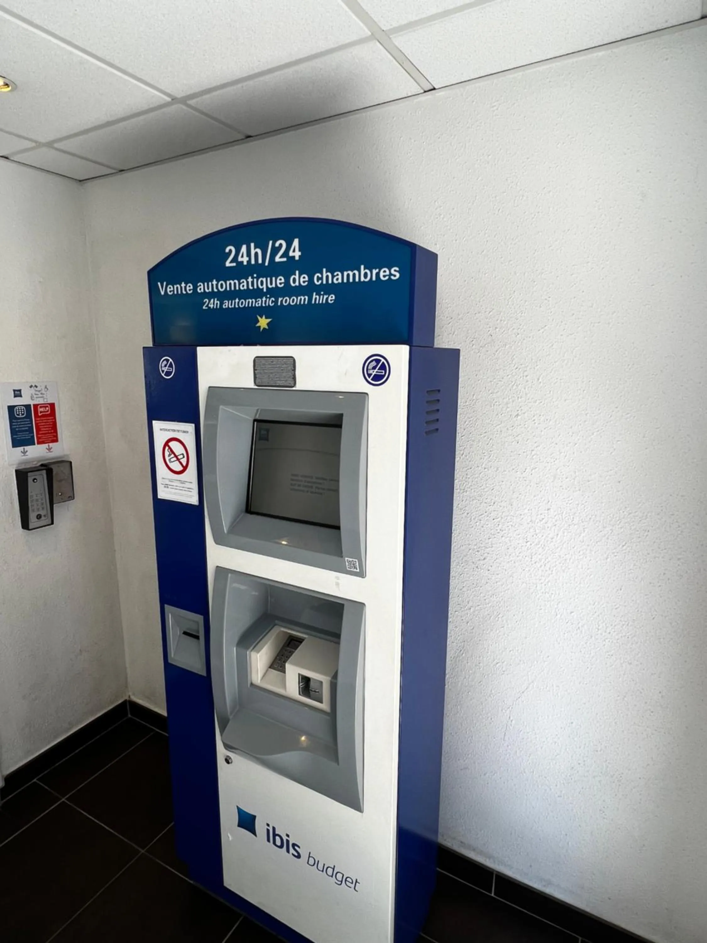 vending machine in Ibis Budget Marseille Est Porte d'Aubagne