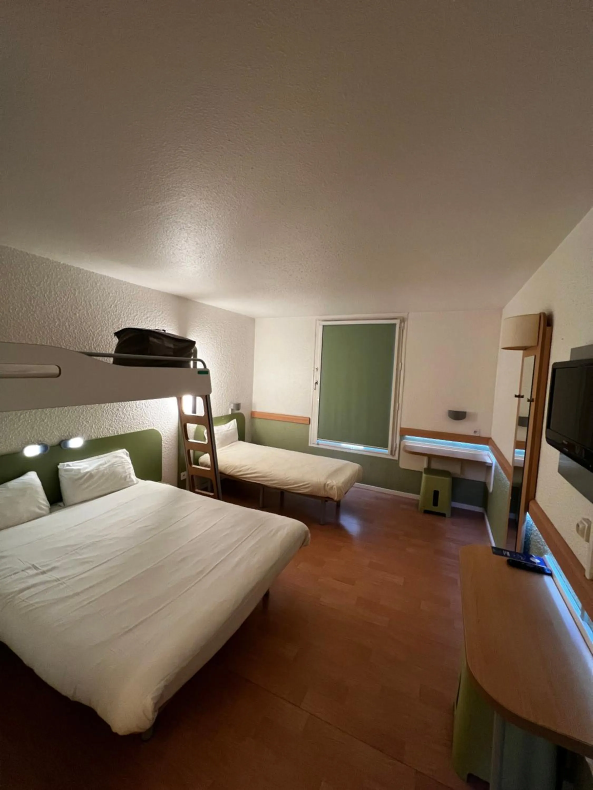Bed in Ibis Budget Marseille Est Porte d'Aubagne