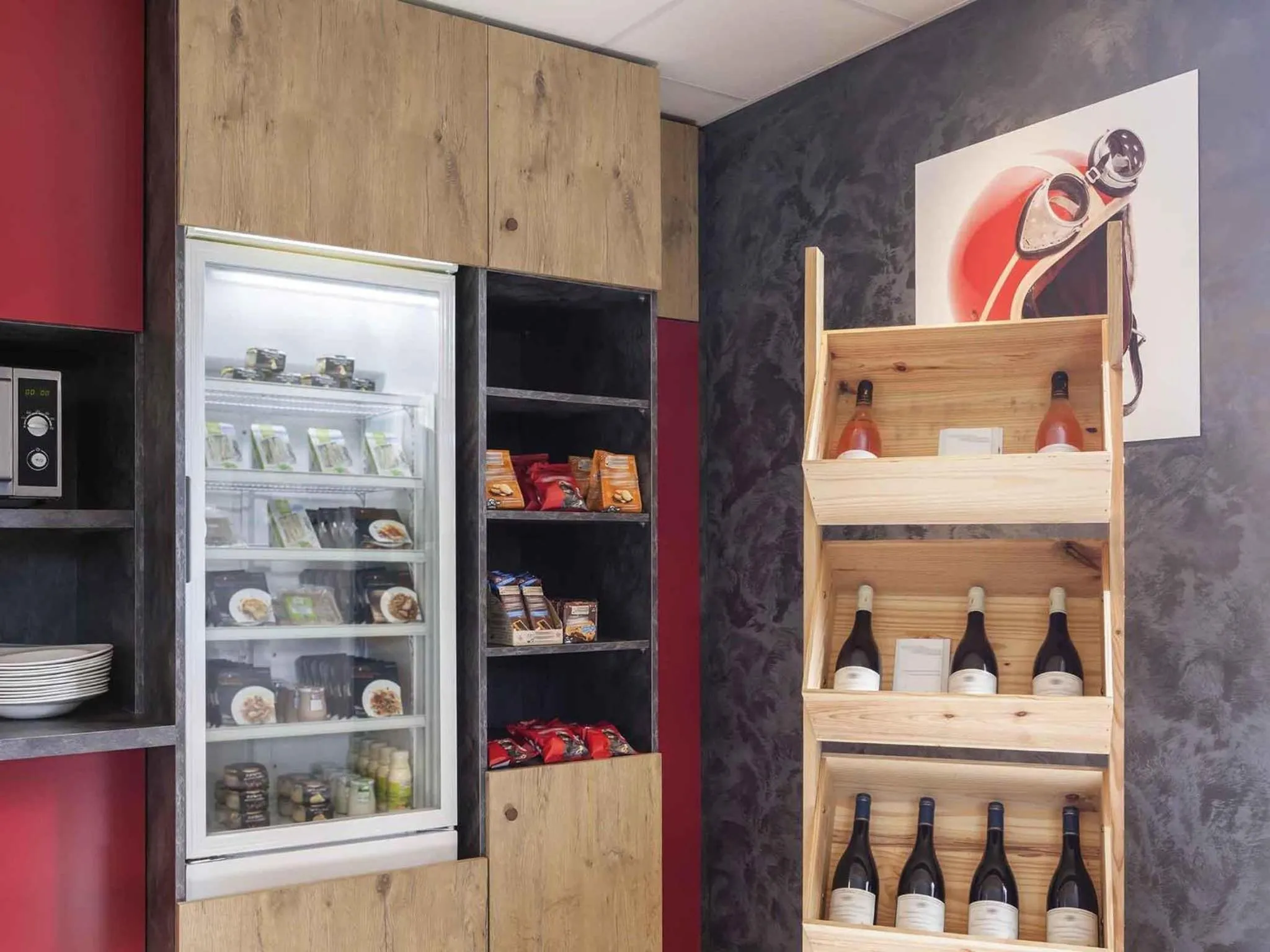 Lounge or bar in ibis Styles Vierzon