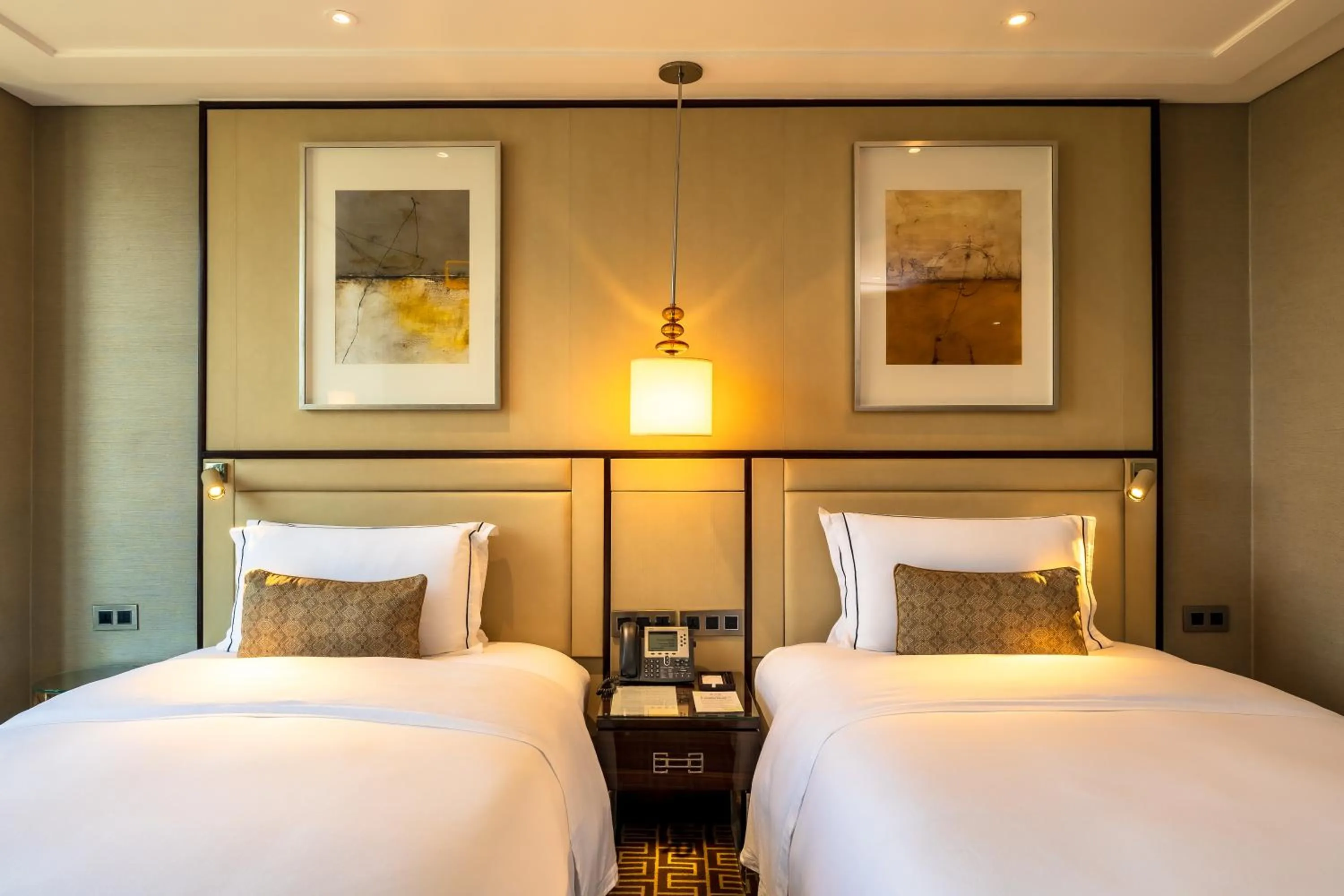 Bedroom, Bed in City Of Dreams - Nüwa Manila