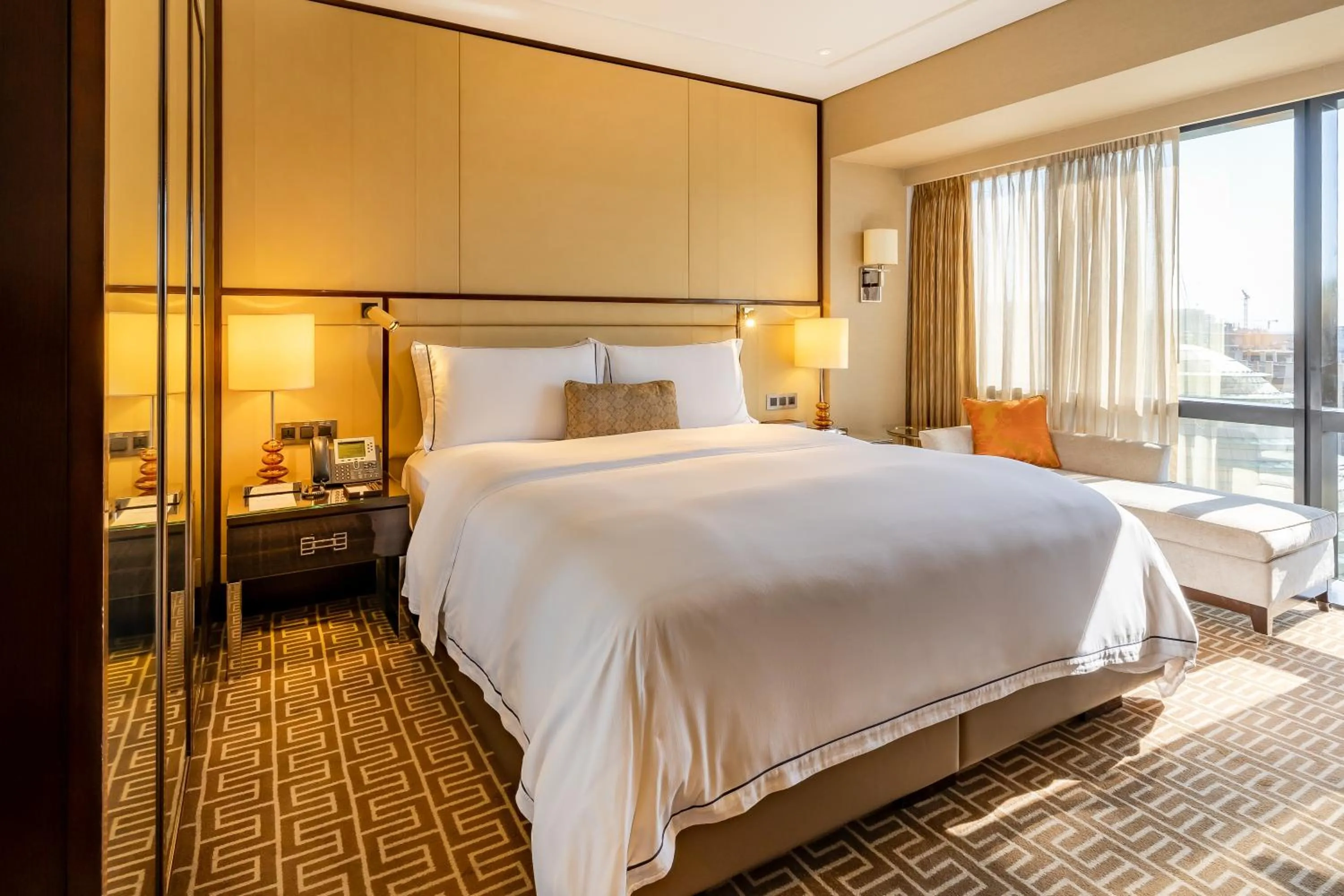 Bedroom, Bed in City Of Dreams - Nüwa Manila