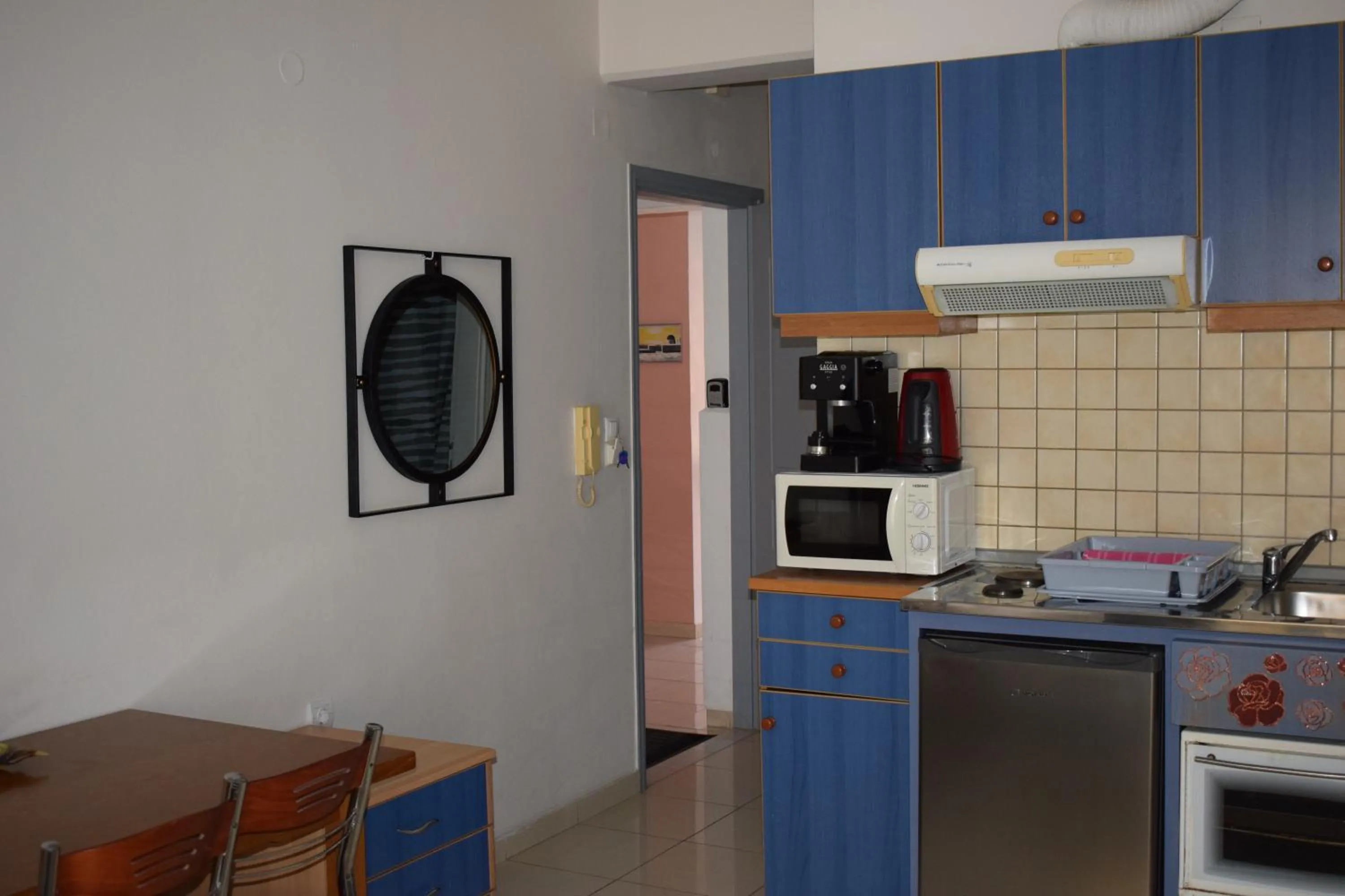 Coffee/tea facilities in Alena Apartments