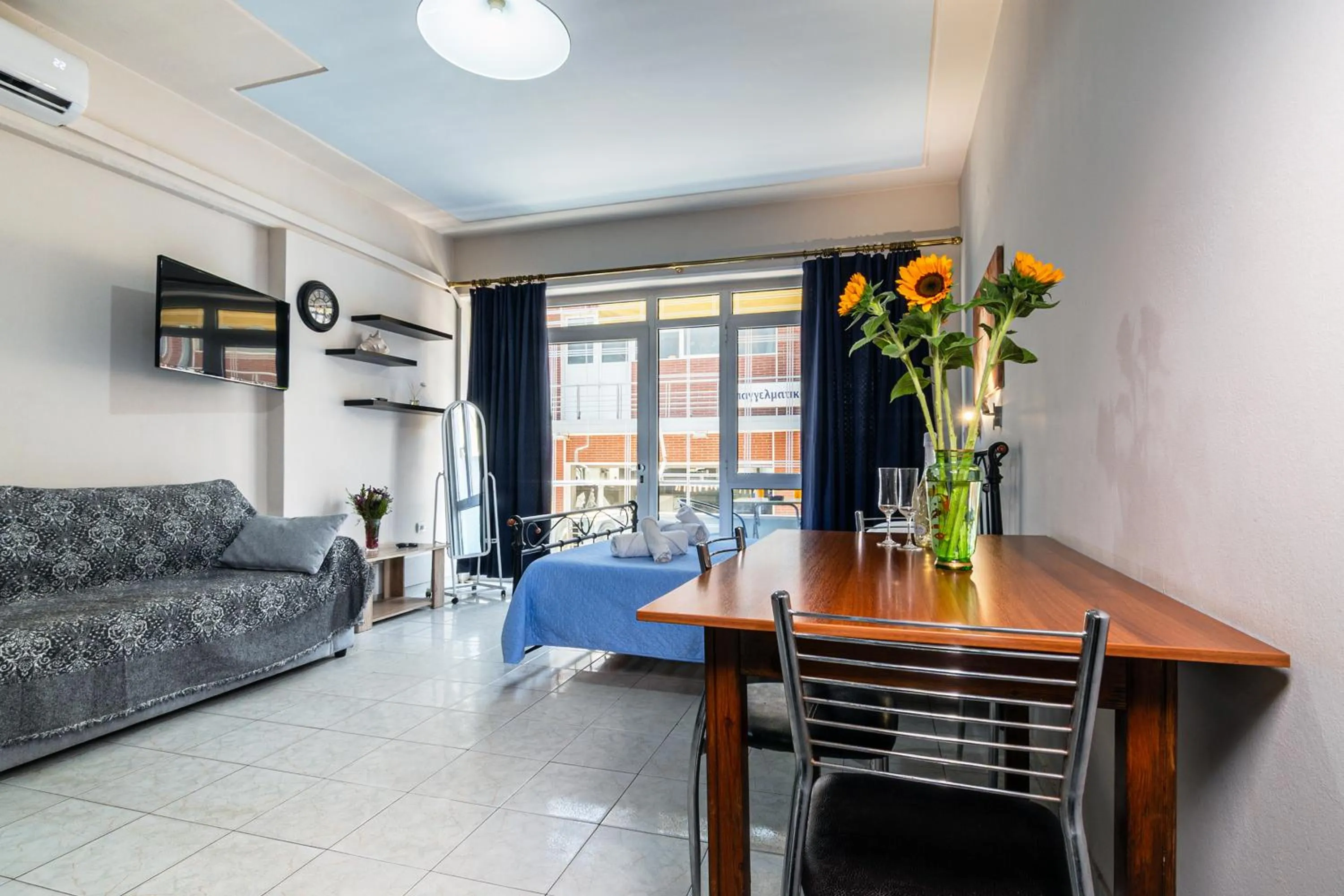 TV and multimedia in Alena Apartments