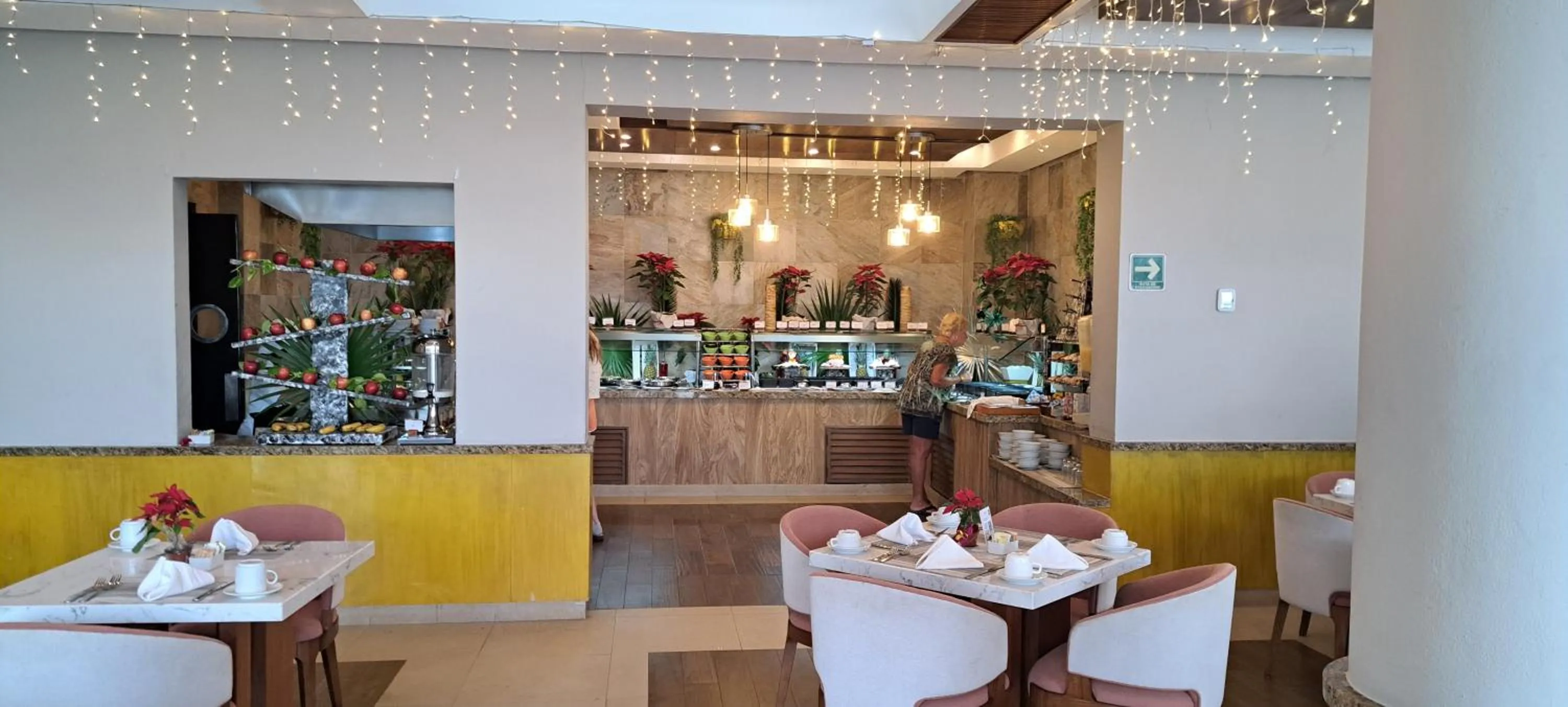 Restaurant/places to eat in SUNSET FISHERMEN BEACH & SPA RESORT-Optional All Inclusive- Room 344A-344B-Playacar, Phase 1