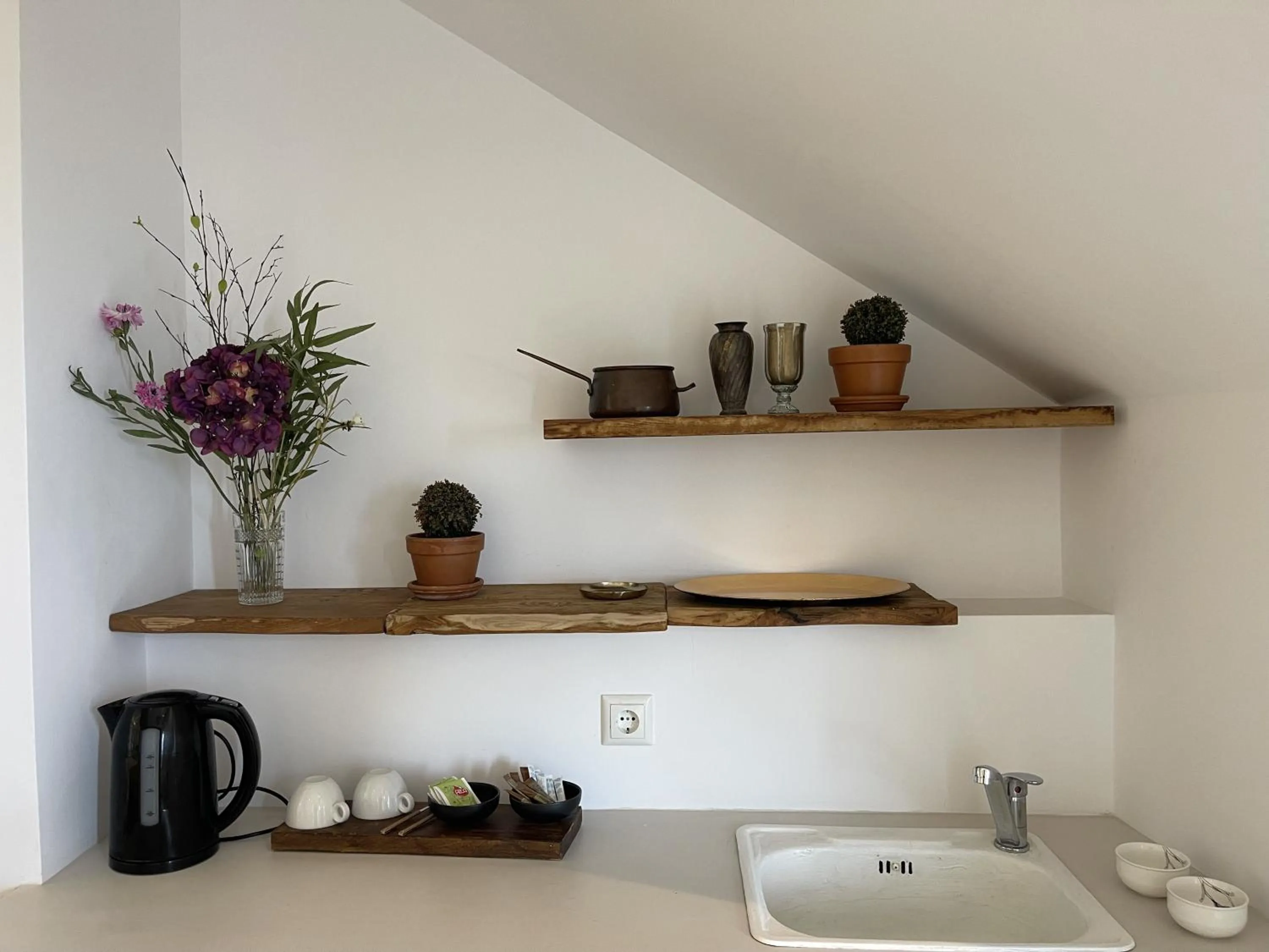 Coffee/tea facilities in Mare Monte Small Boutique Hotel