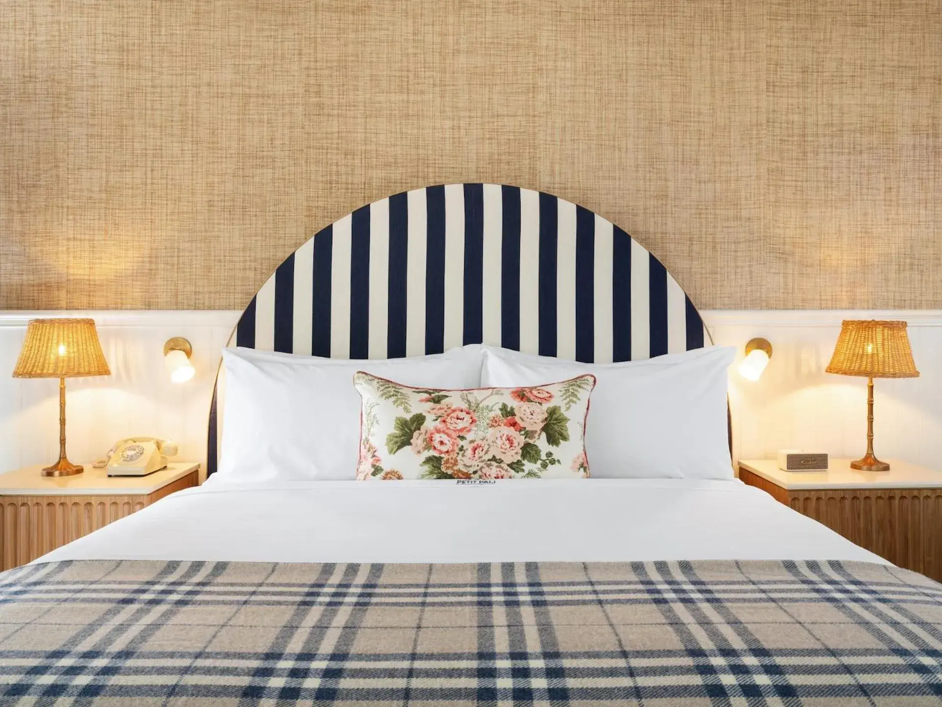 King Room - Disability Access in Le Petit Pali Laguna Beach King Room - Disability Access in Le Petit Pali Laguna Beach