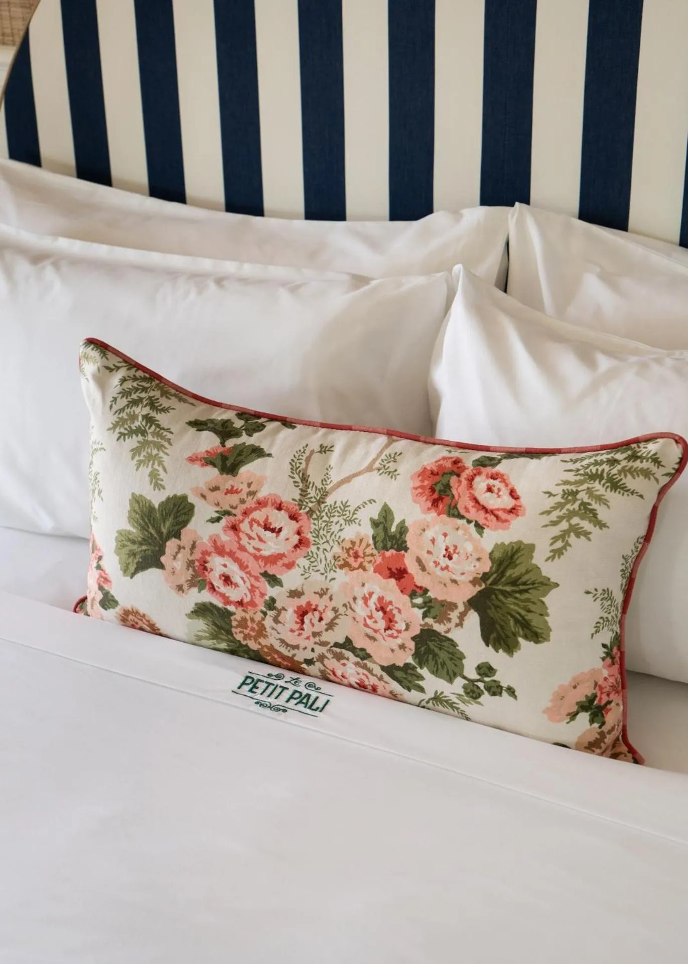 Bed in Le Petit Pali Laguna Beach