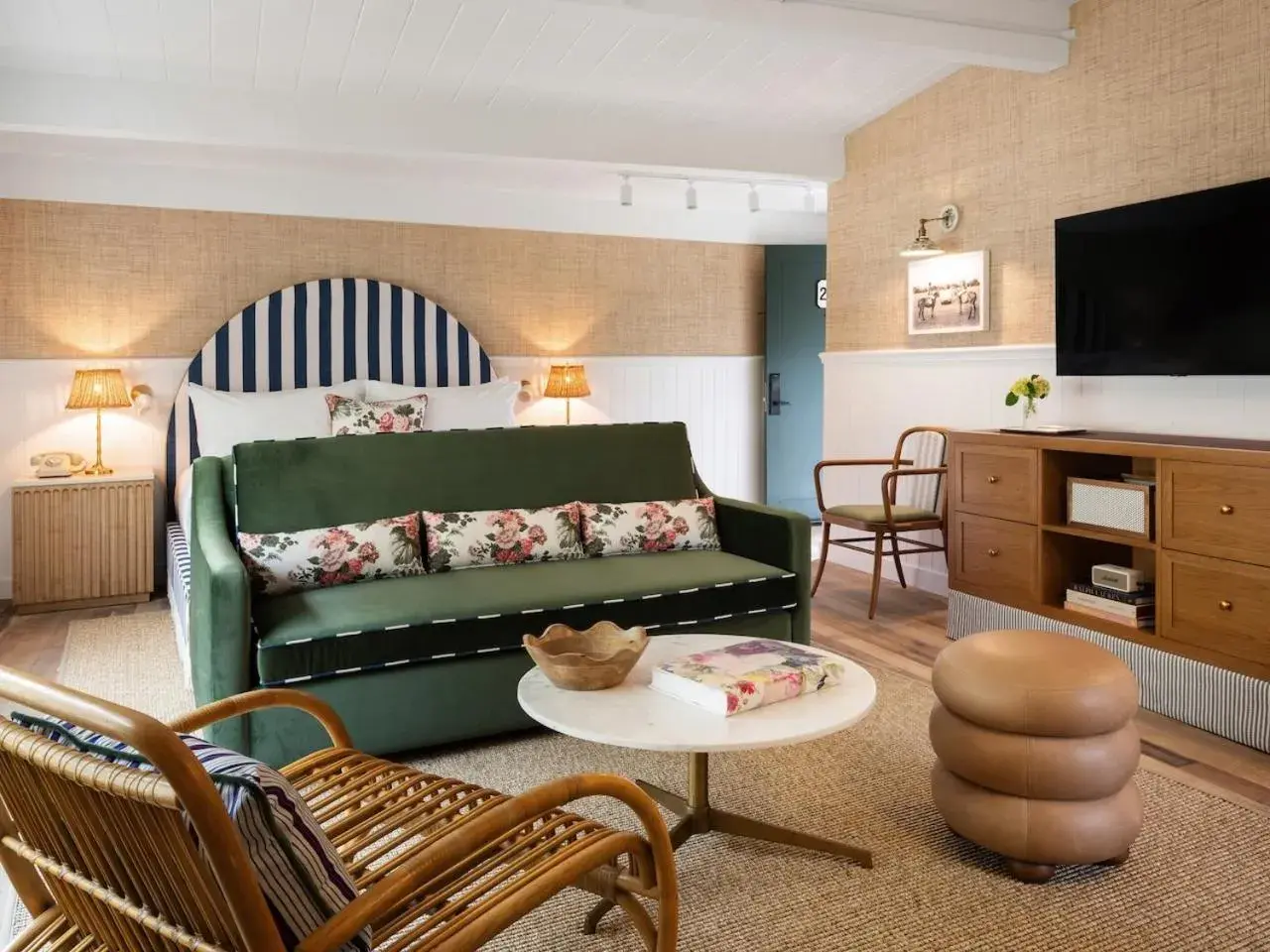 Deluxe Double Room with Extra Bed in Le Petit Pali Laguna Beach Deluxe Double Room with Extra Bed in Le Petit Pali Laguna Beach