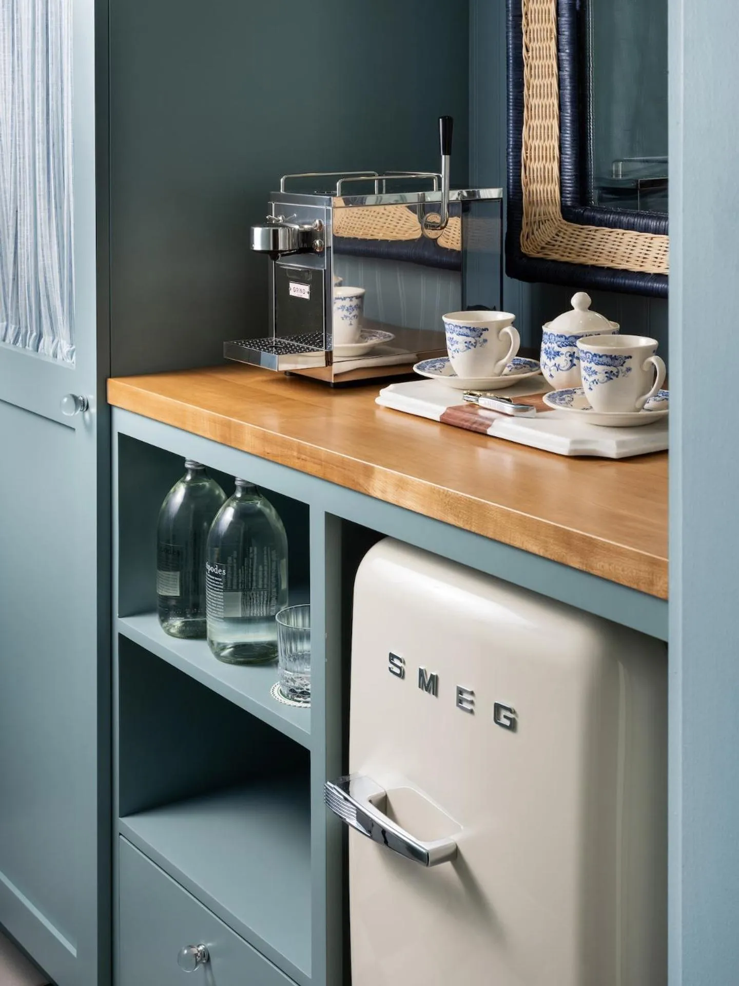 Coffee/tea facilities in Le Petit Pali Laguna Beach