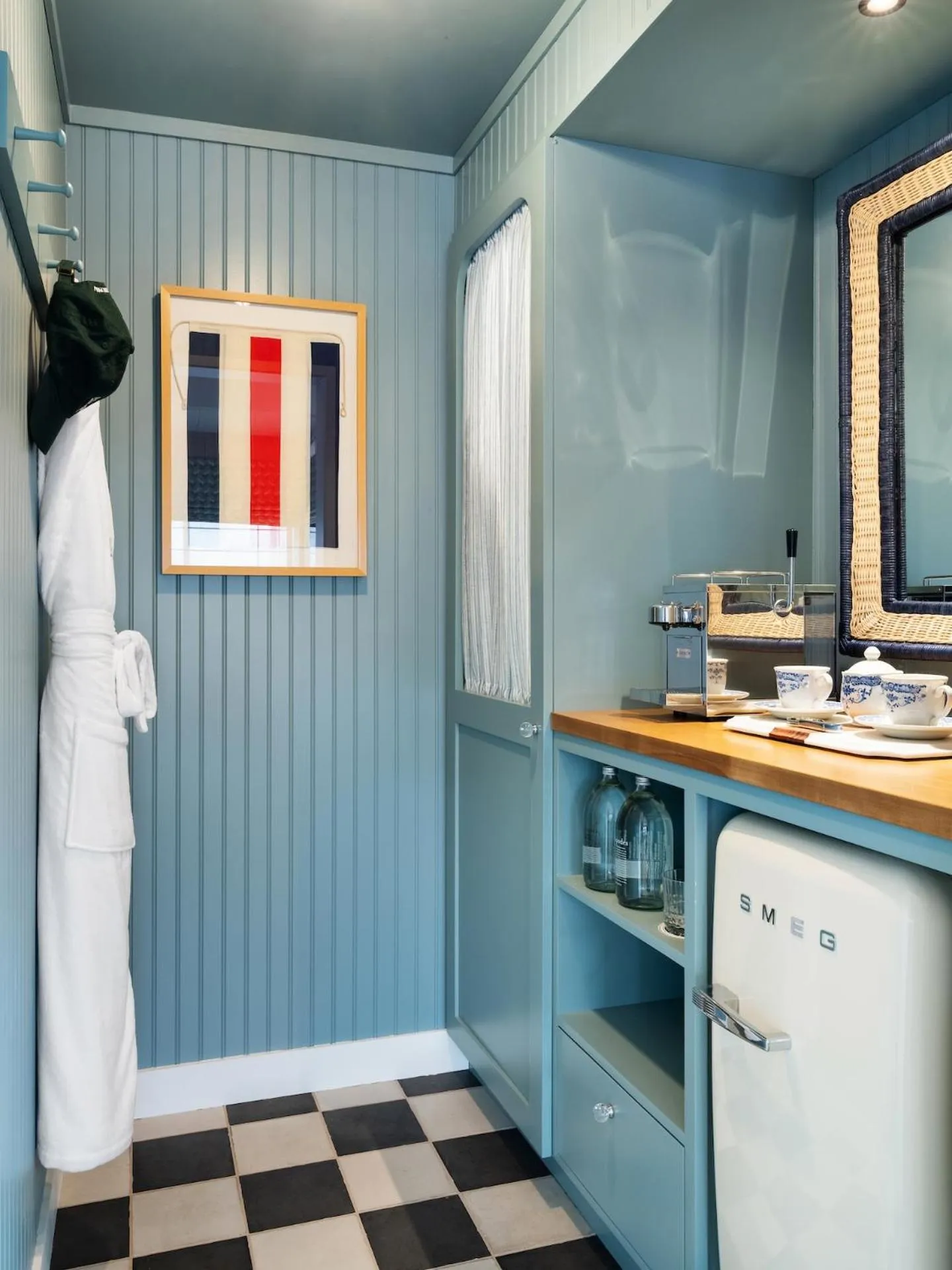 Kitchen or kitchenette in Le Petit Pali Laguna Beach