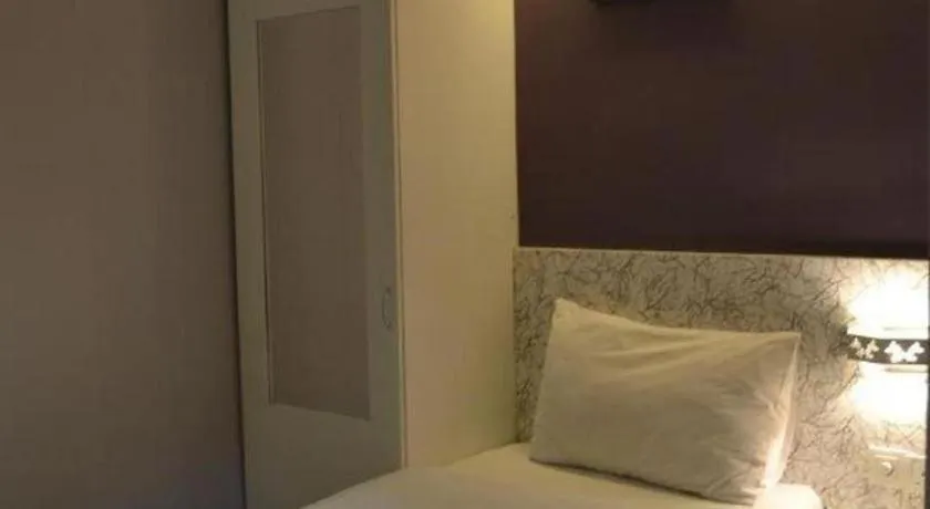 Bed in BLUEMOON BOUTIQUE HOTEL