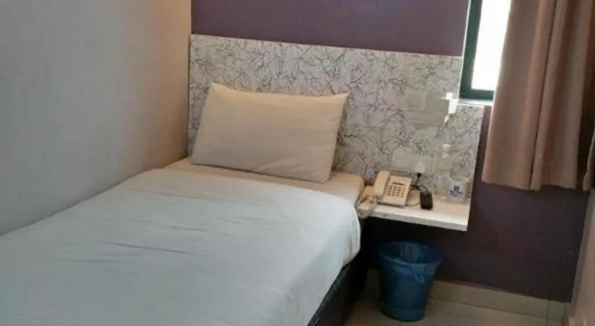 BLUEMOON BOUTIQUE HOTEL