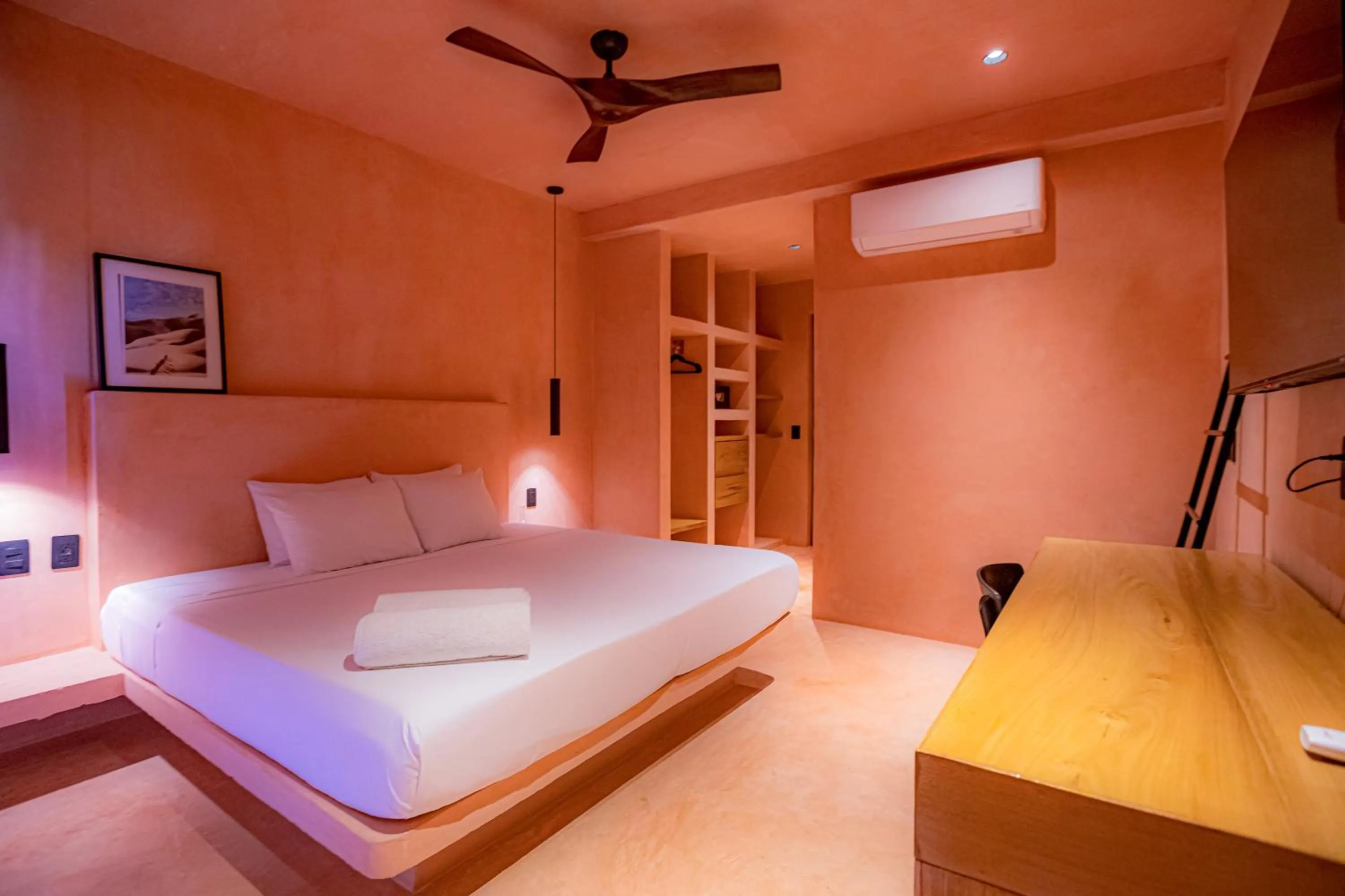 Photo of the whole room, Bed in Casa Toro La Punta