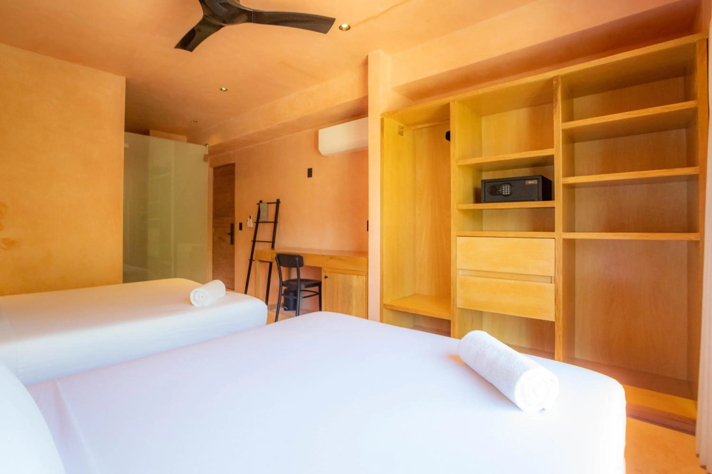 Photo of the whole room, Bed in Casa Toro La Punta