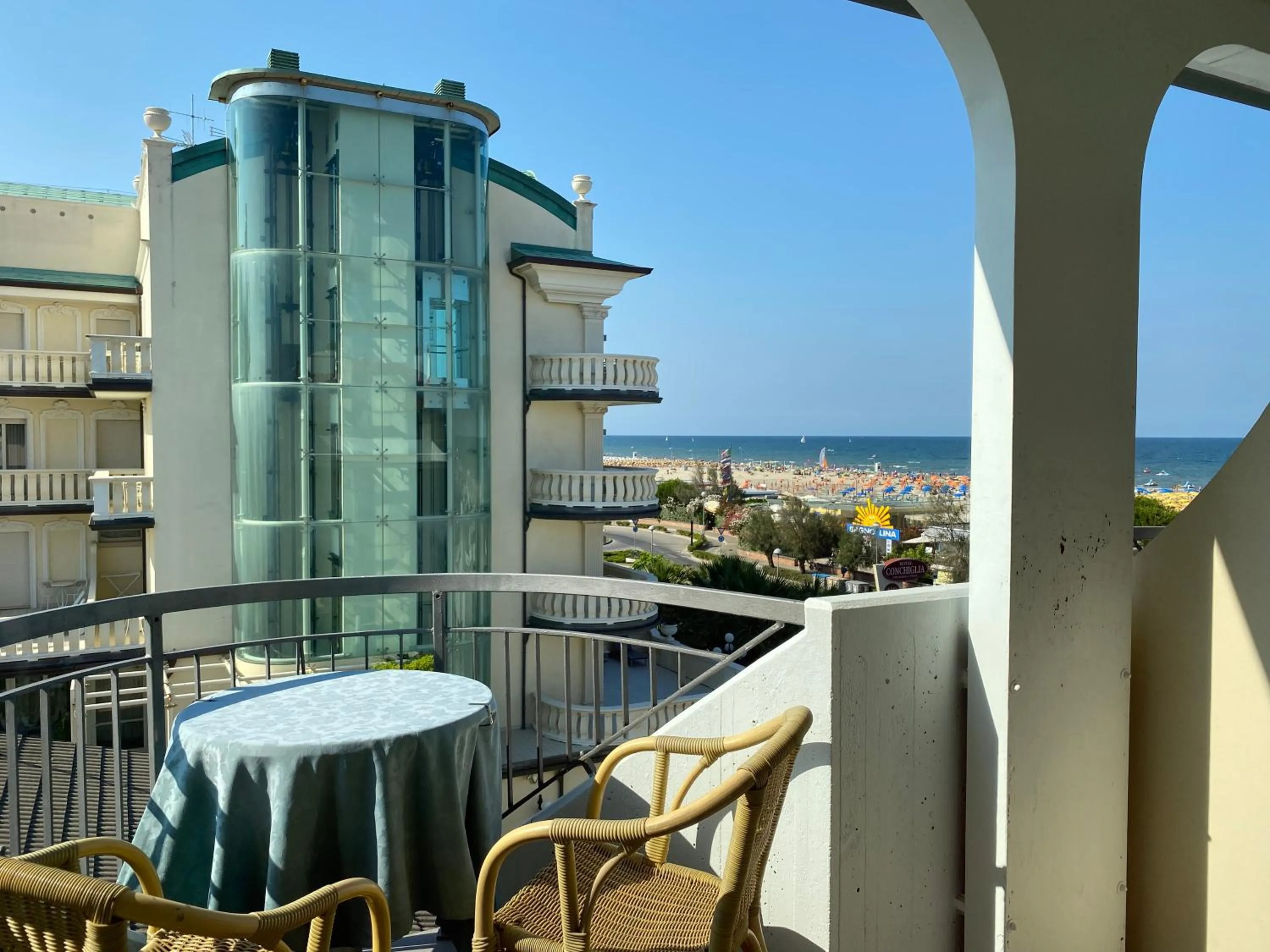 Sea view in Hotel Moderno - Bed & Breakfast