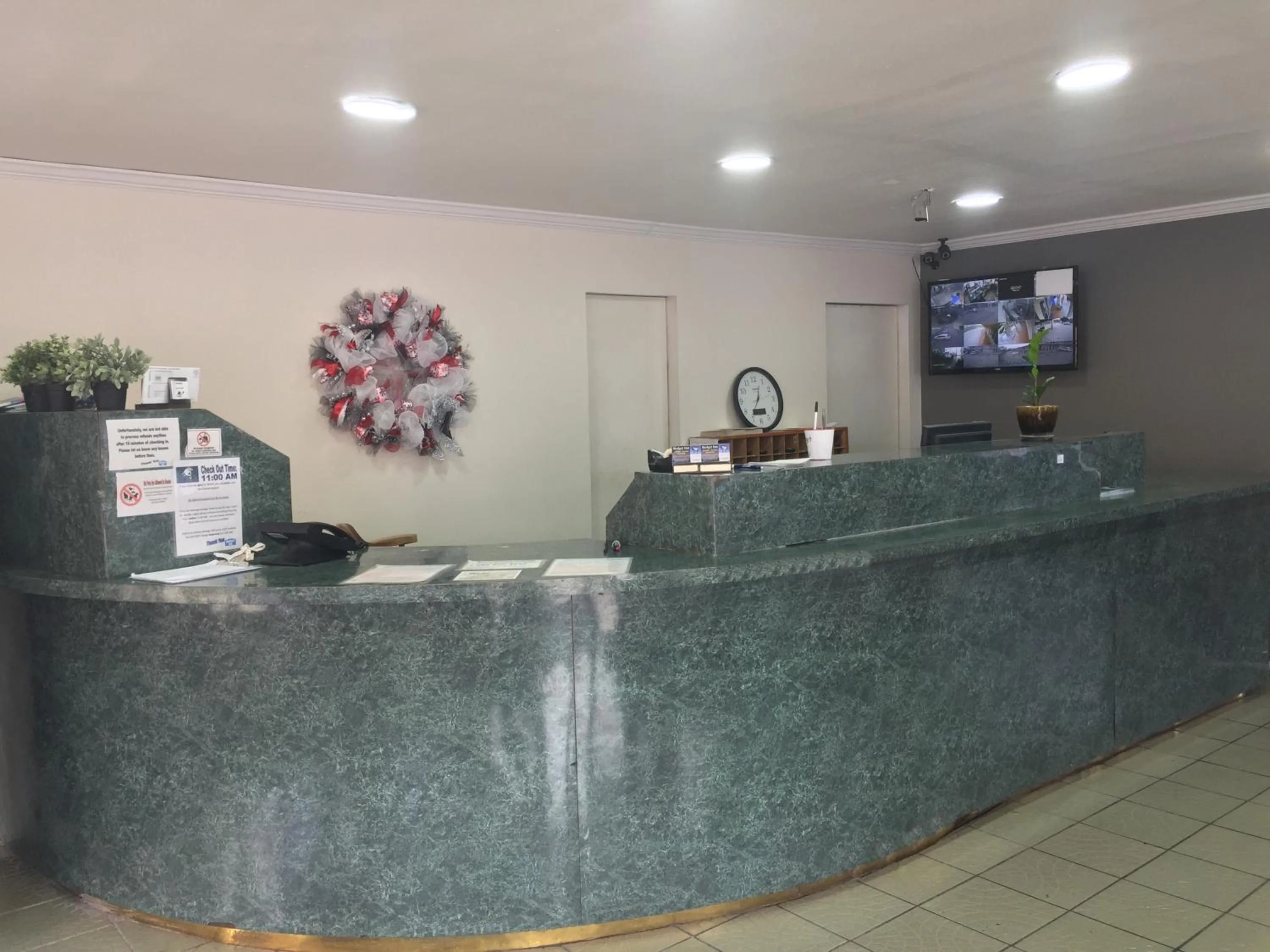 Lobby or reception in Budget Inn Motel