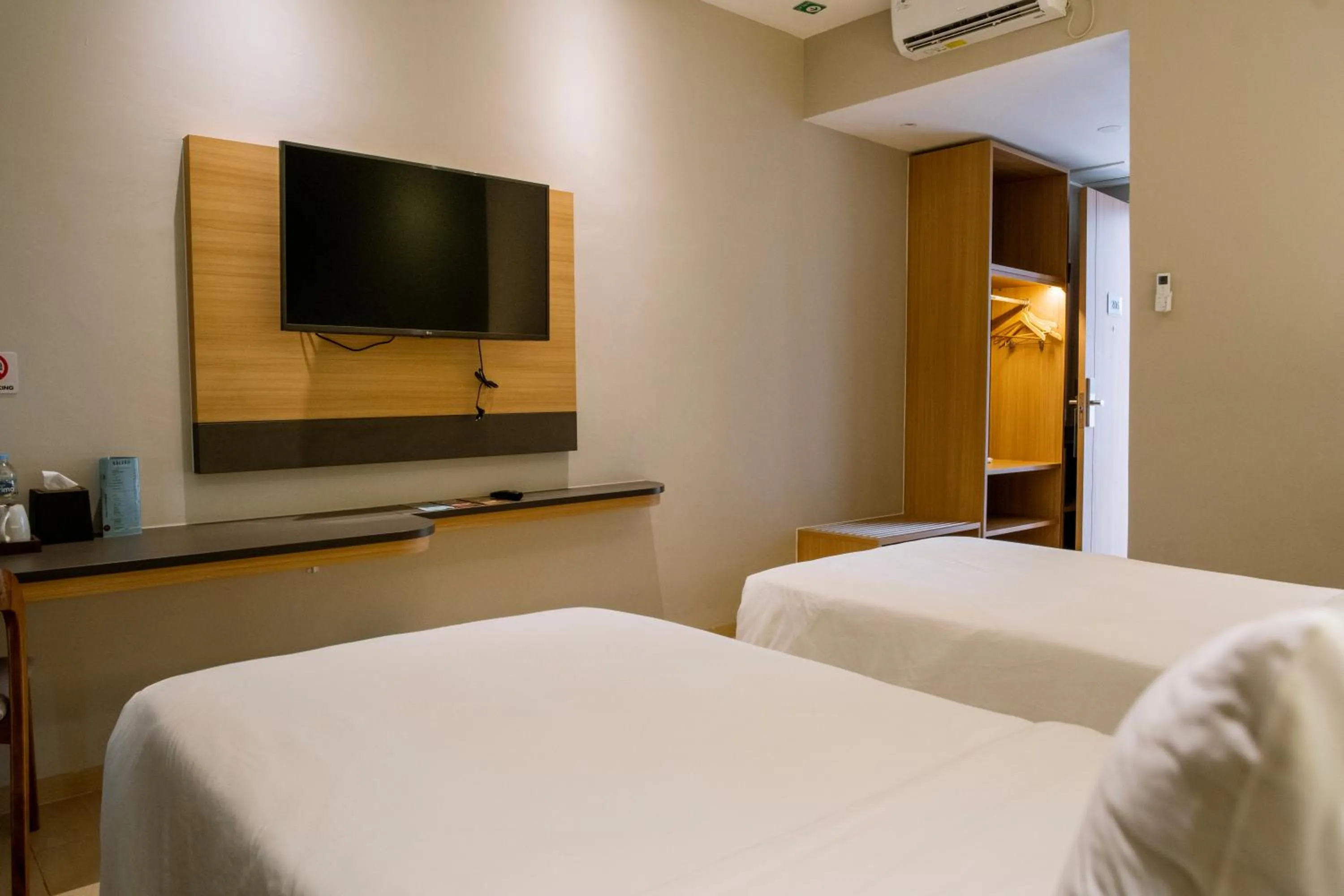 Bed in Khas Palu Hotel