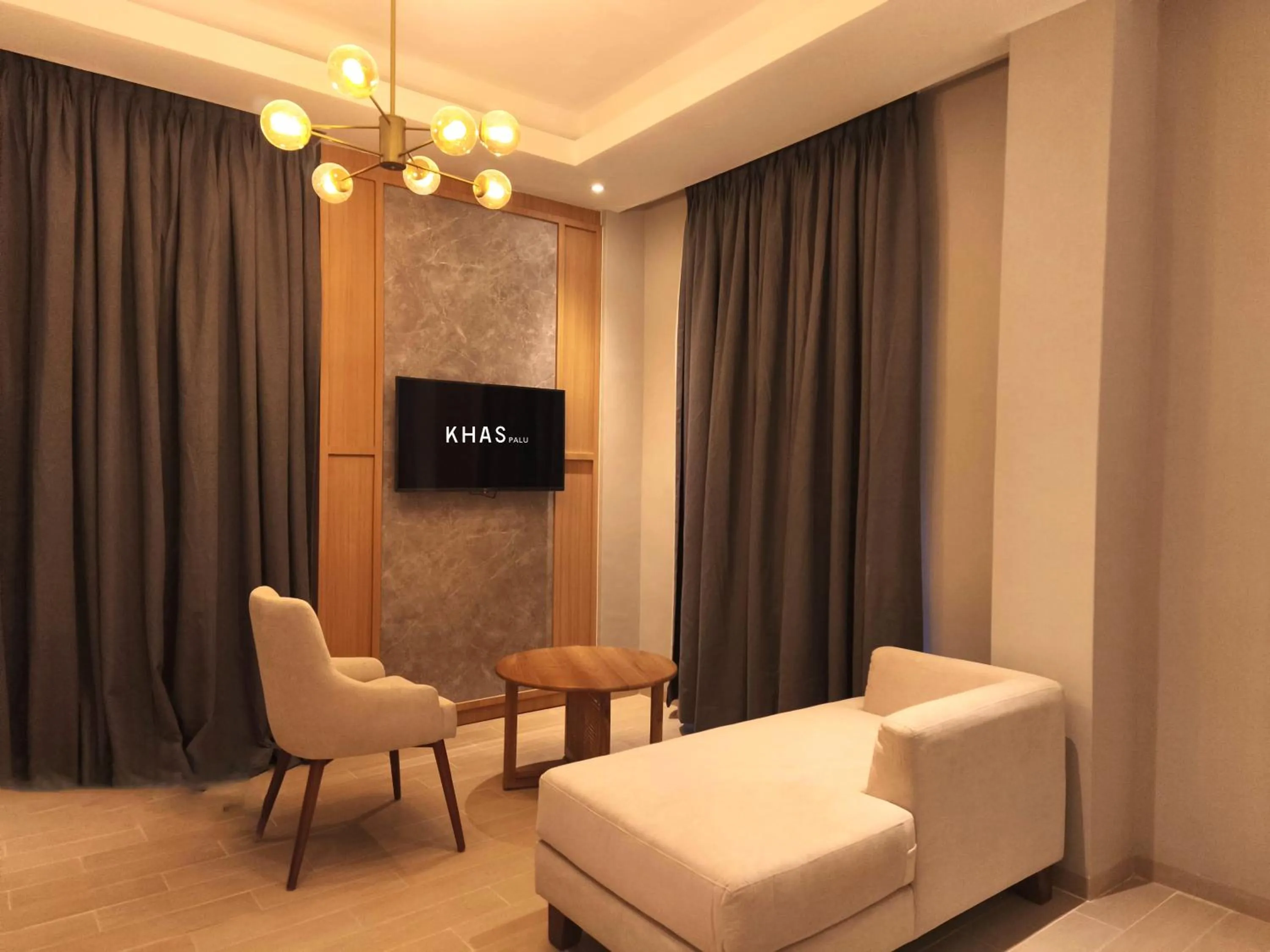 Living room in Khas Palu Hotel