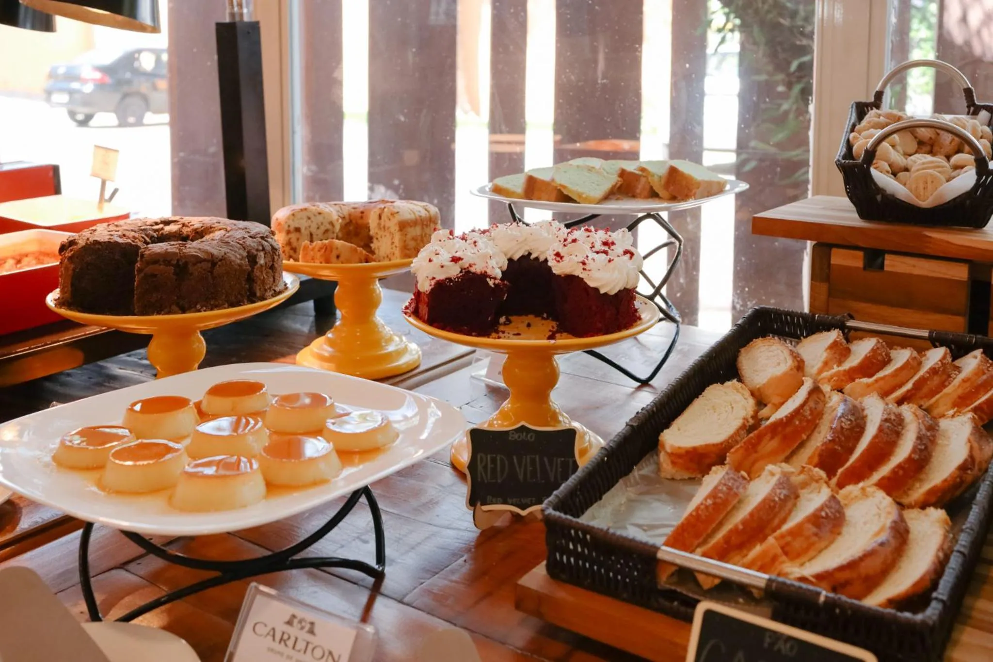 Food in Carlton Plaza Baobá