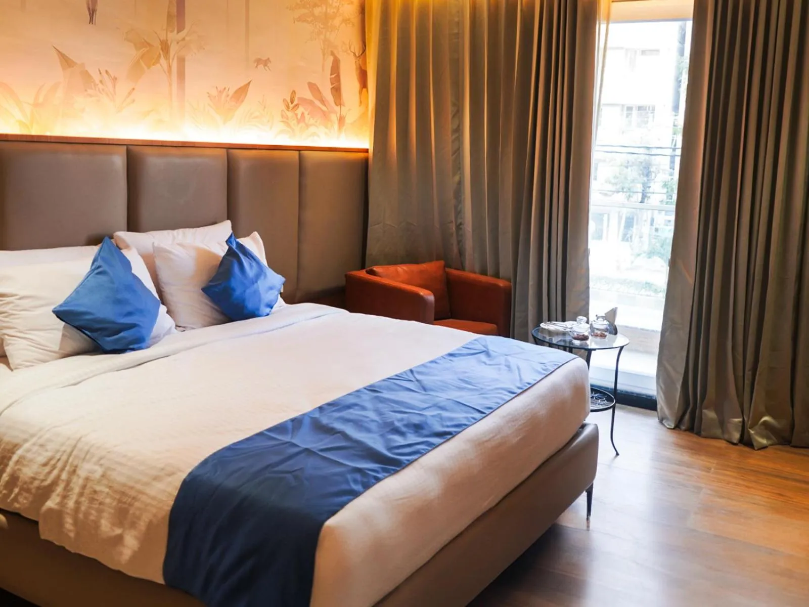 Bed in Clarion Hotel Hyderabad