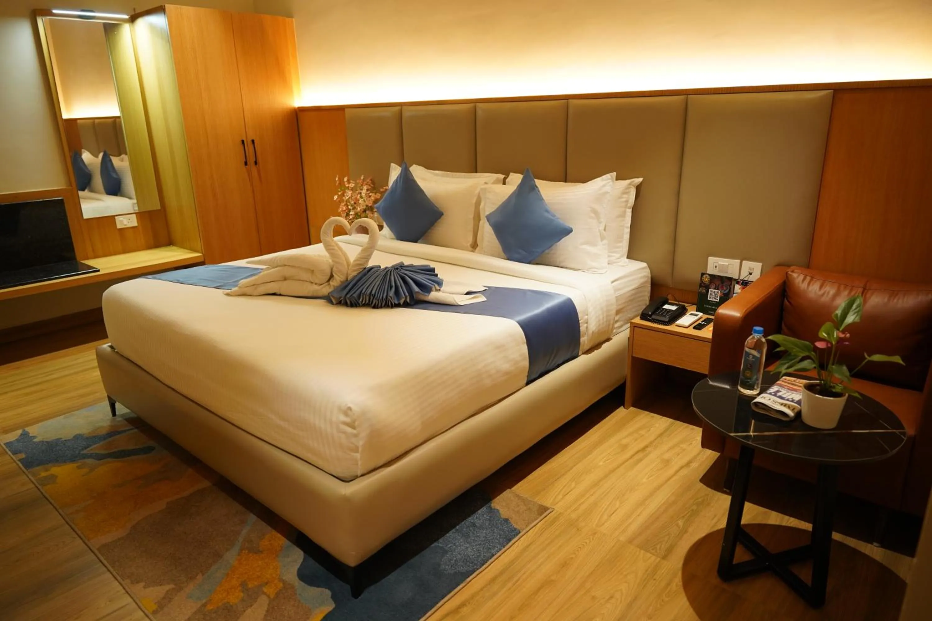 Bed in Clarion Hotel Hyderabad