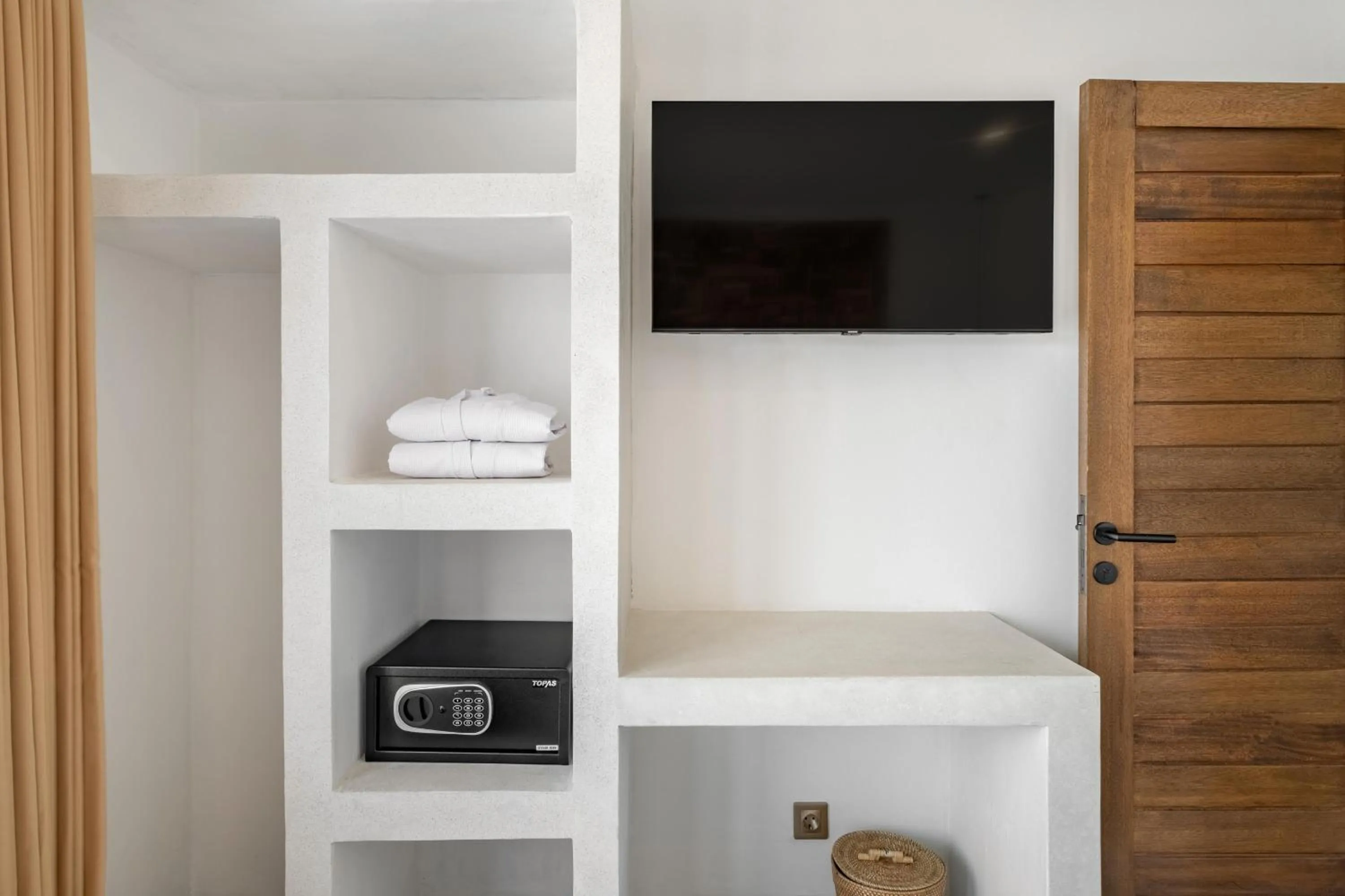 TV and multimedia in Baliterraneo Boutique Resort