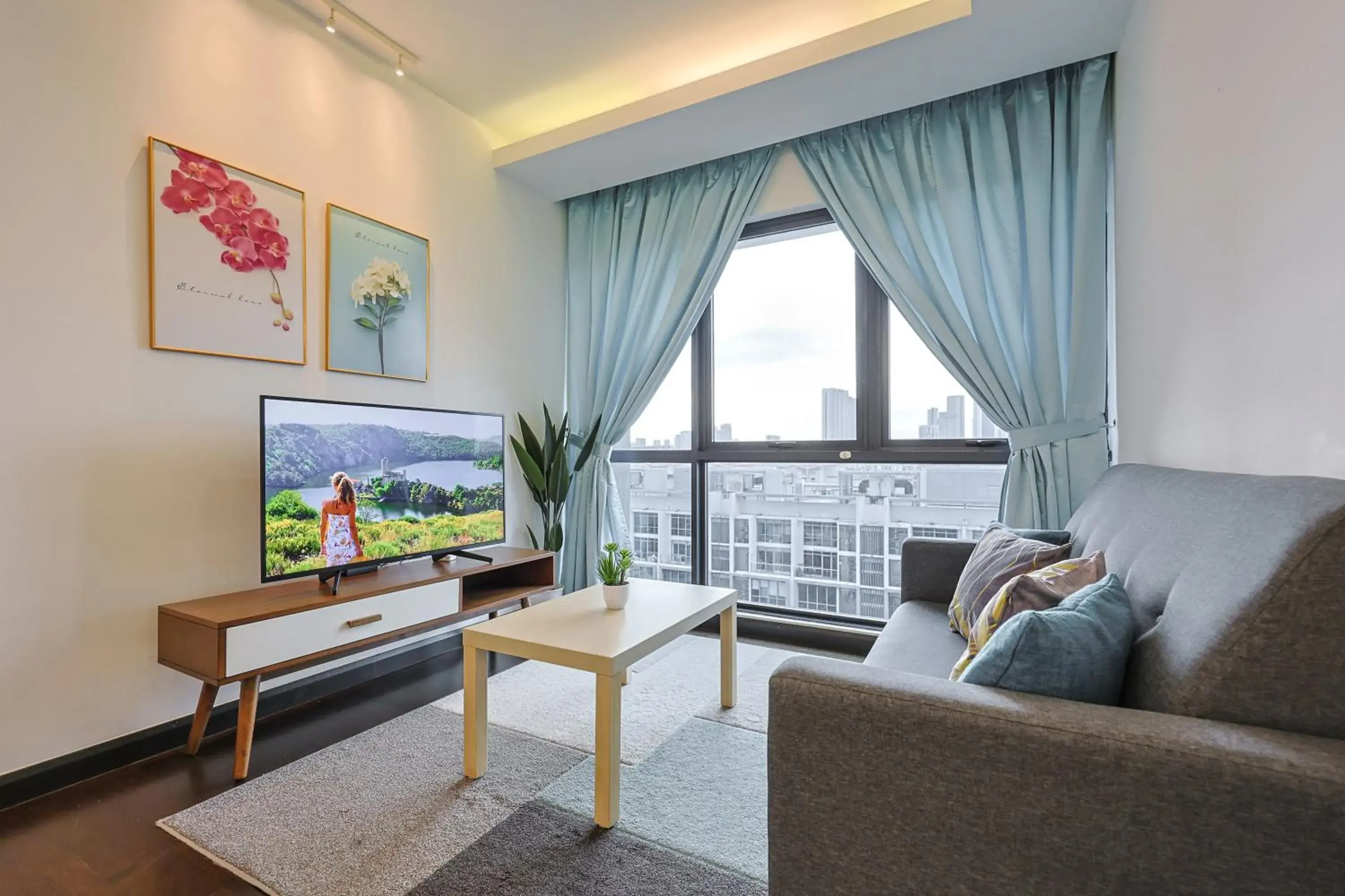 Two-Bedroom Apartment with City View in V Residence Sunway Velocity Kuala Lumpur by Vivid Stay Two-Bedroom Apartment with City View in V Residence Sunway Velocity Kuala Lumpur by Vivid Stay