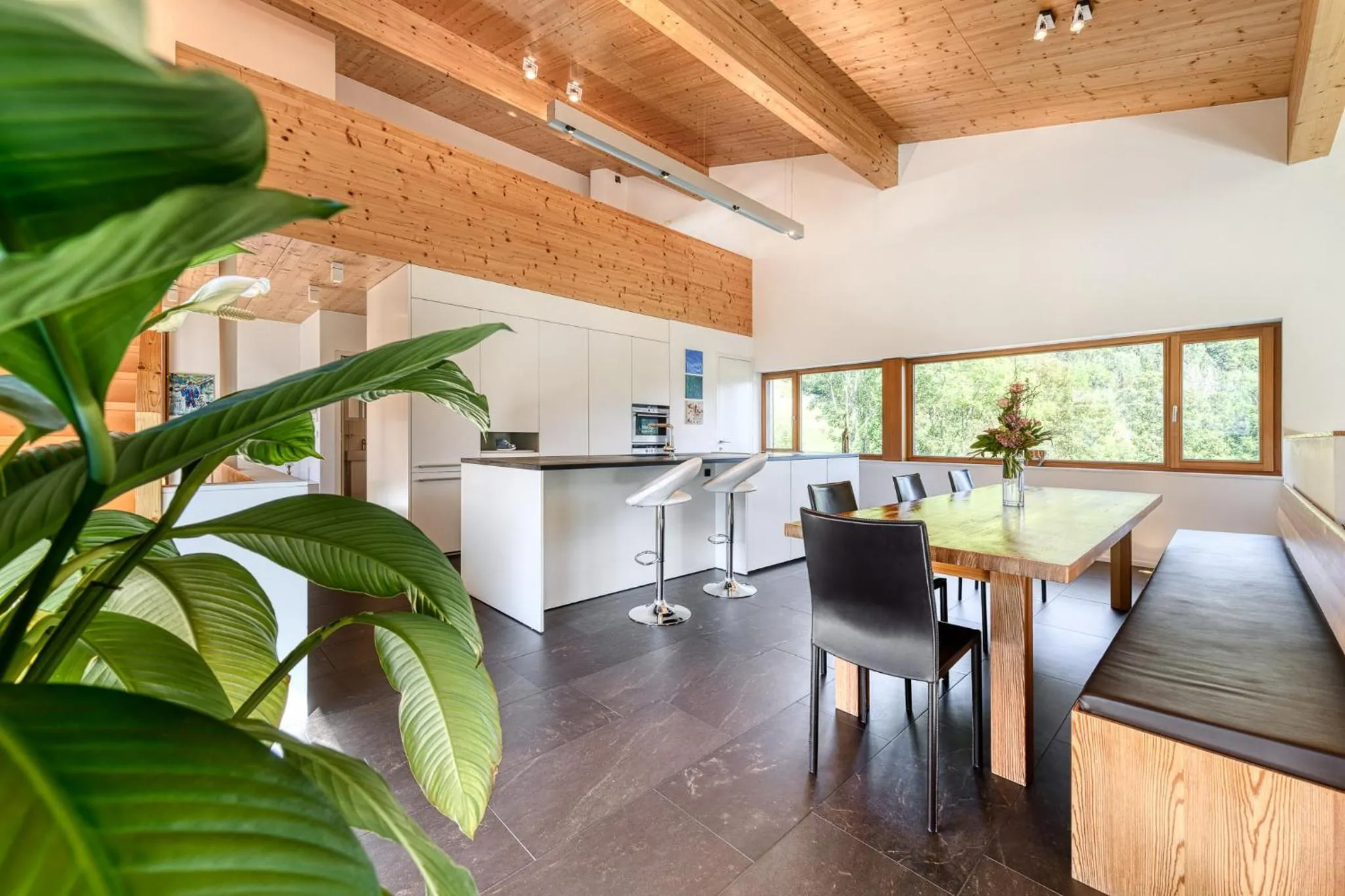 Kitchen or kitchenette in Panorama Chalet Bellavista