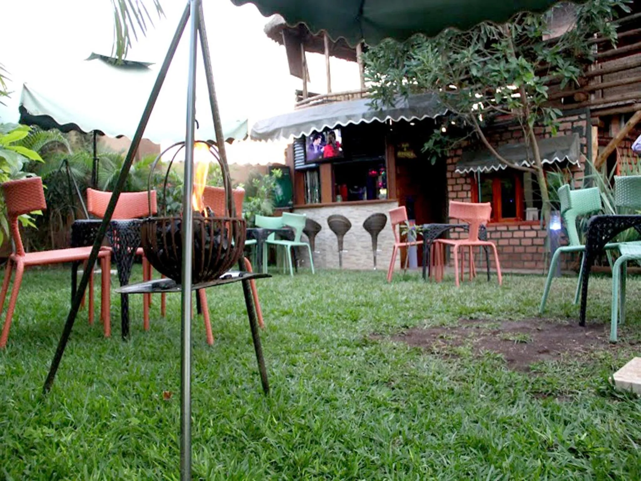 Restaurant/places to eat in Hotel Gorilla's Nest Entebbe