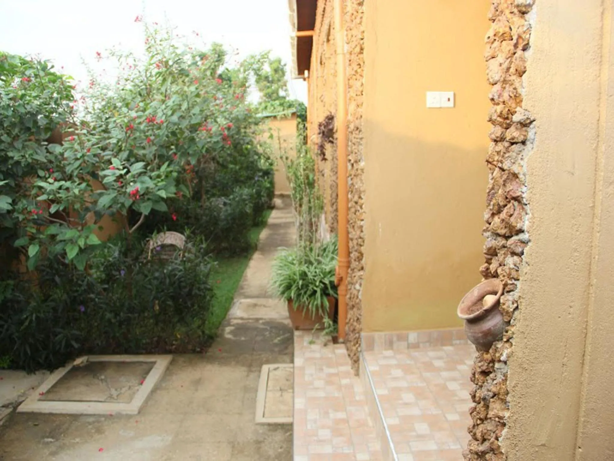 Facade/entrance in Hotel Gorilla's Nest Entebbe