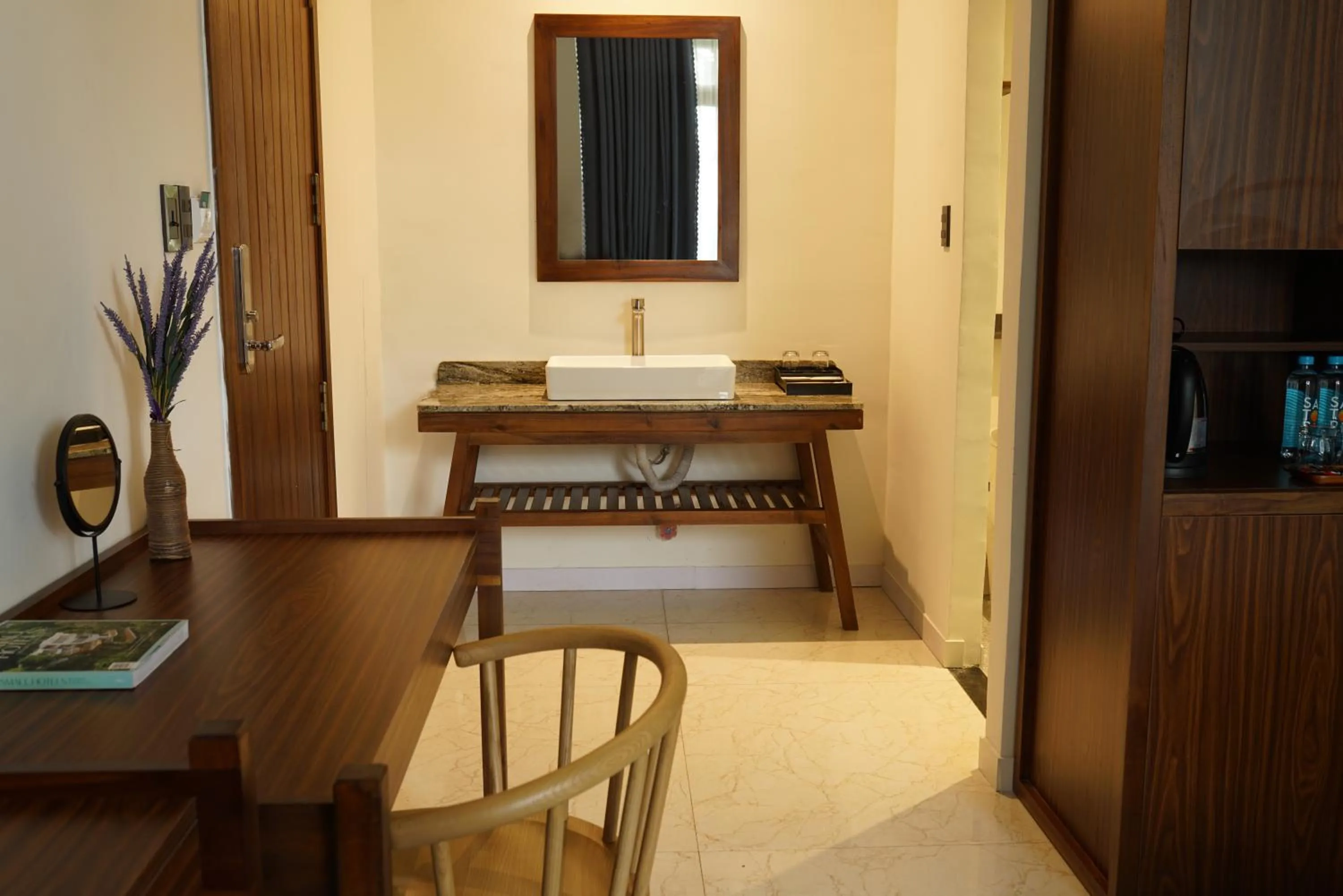 Shower in Field Villa Hoàng Diệu