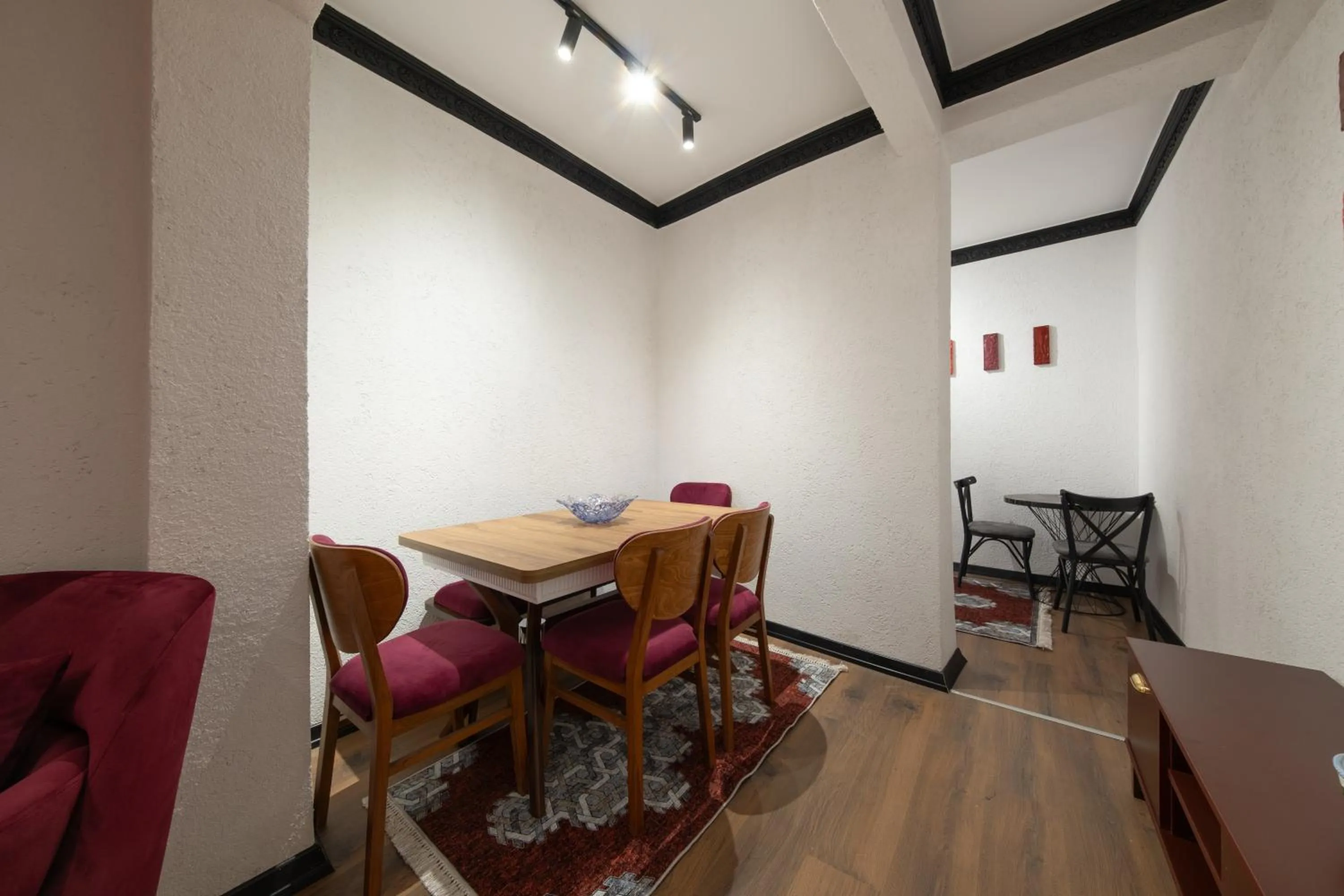 Dining area in Hexa Apartments Sisli