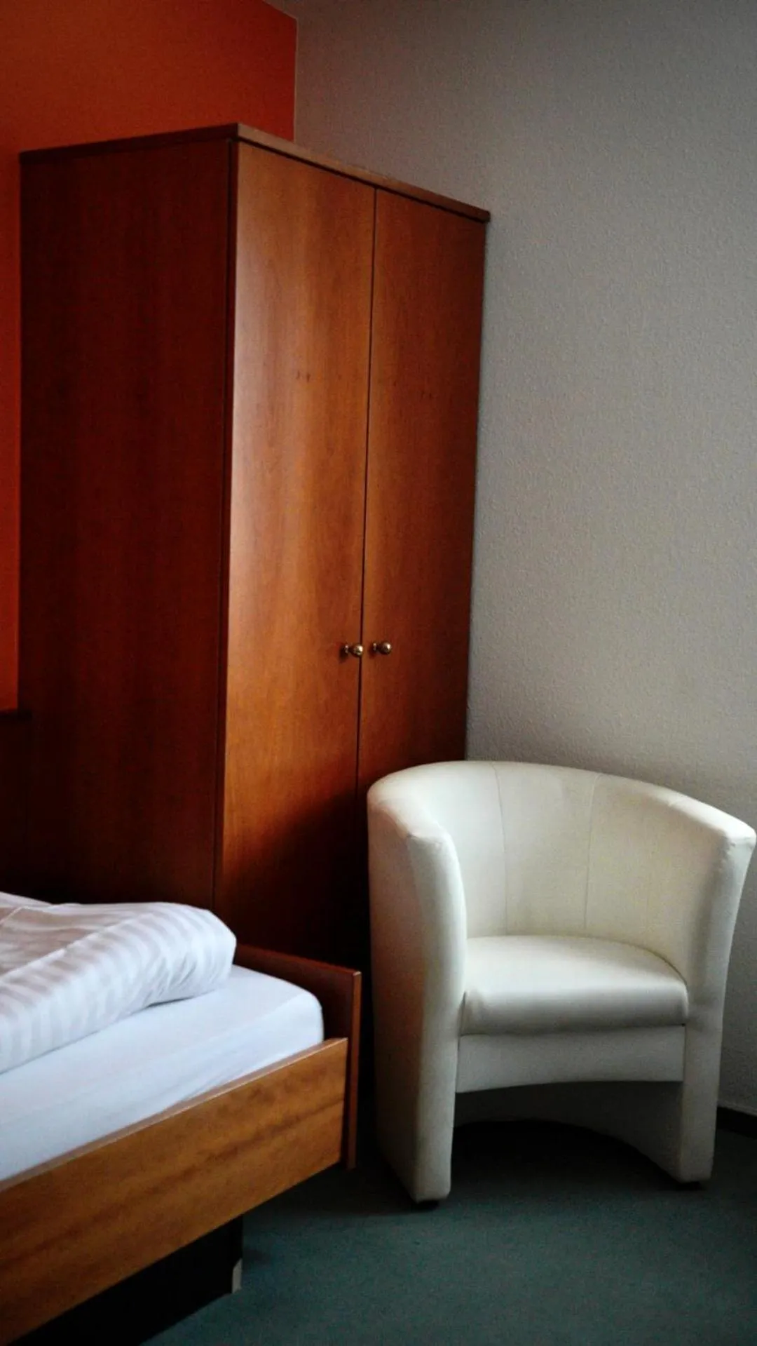 Photo of the whole room, Bed in Hotel am Bergl