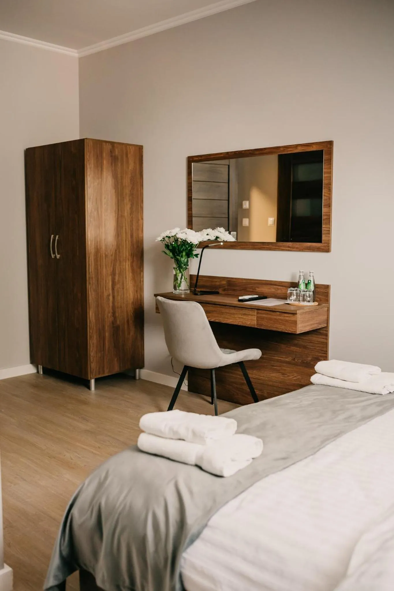 Bed in Hotel Millenium