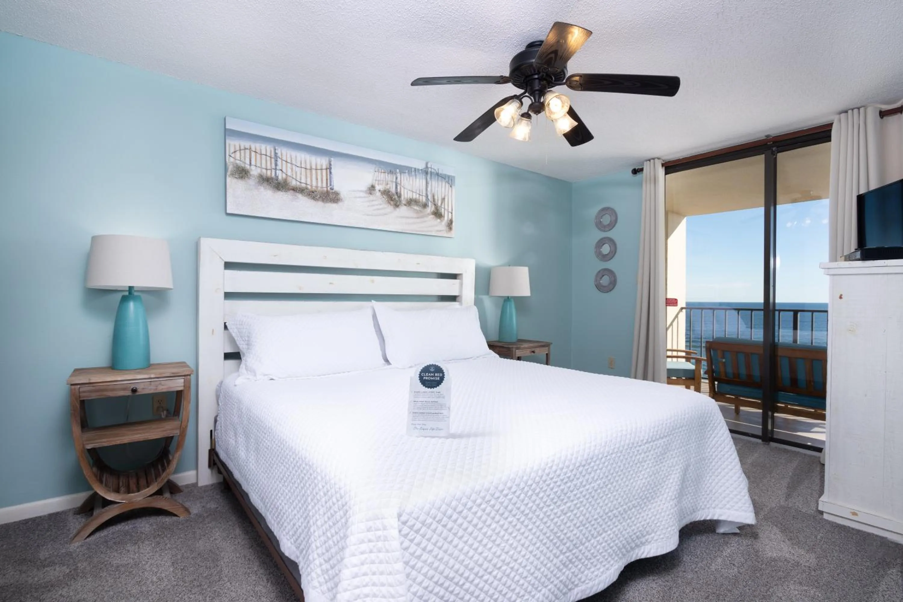 Bed in Phoenix III 3086 by Vacation Homes Collection
