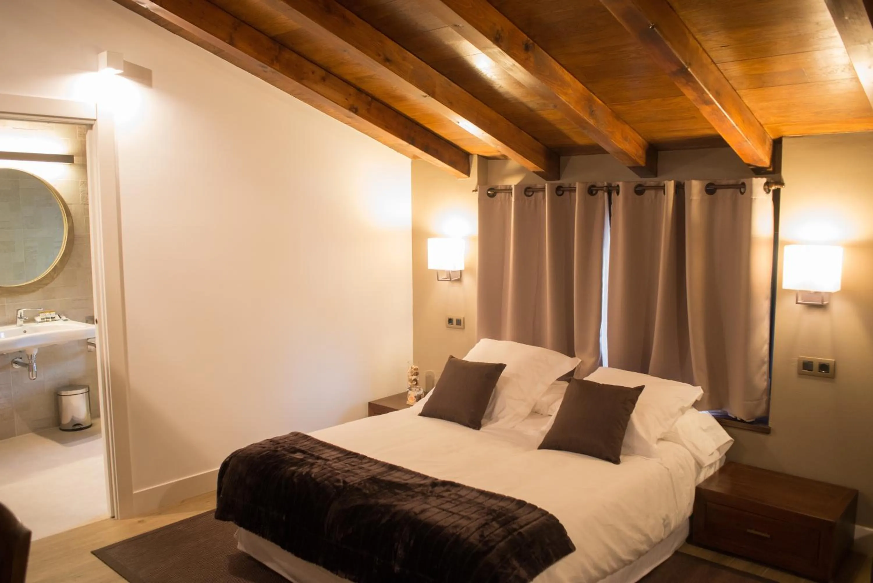 Bedroom, Bed in Osabarena Hotela