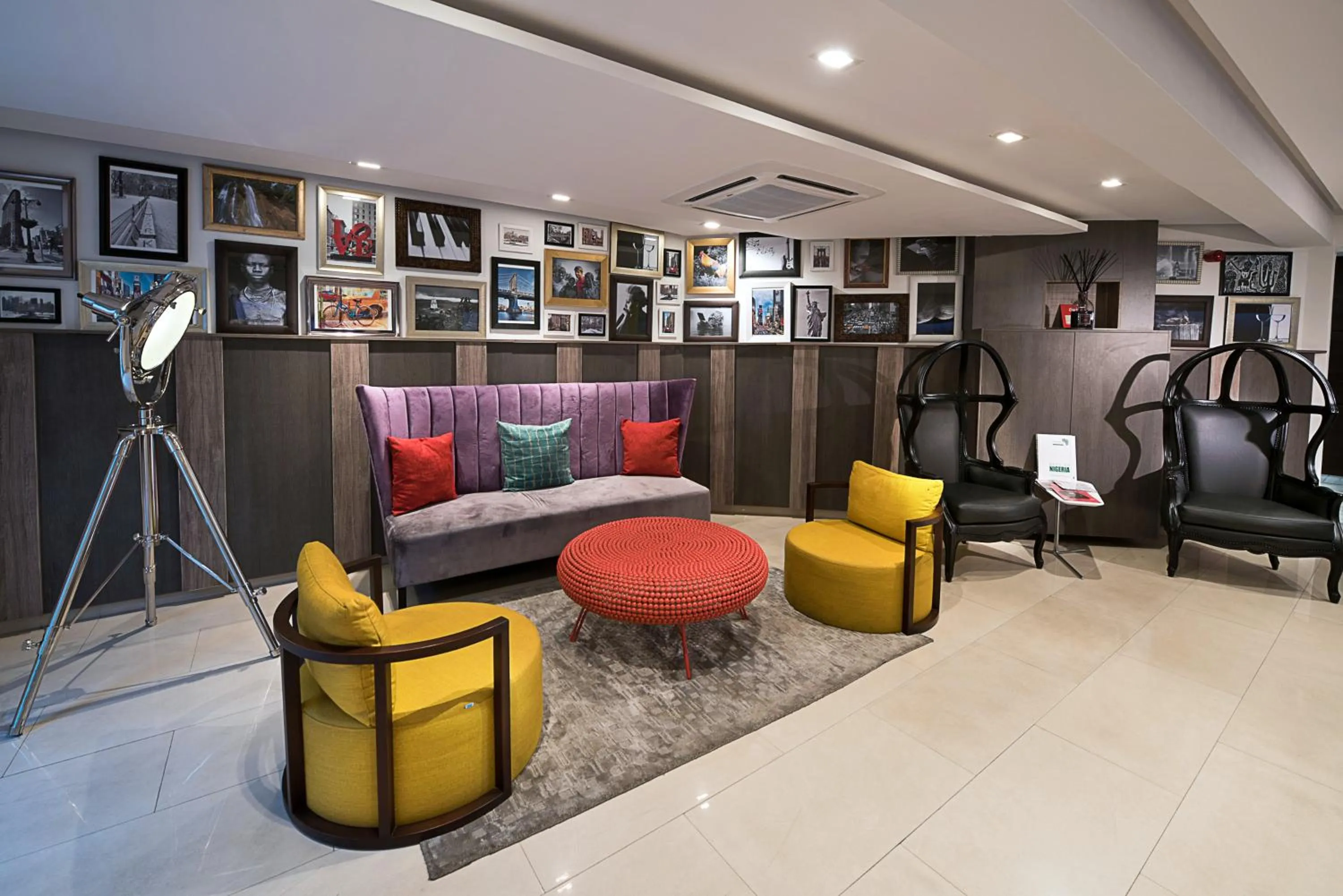 Decorative detail in Maison Fahrenheit