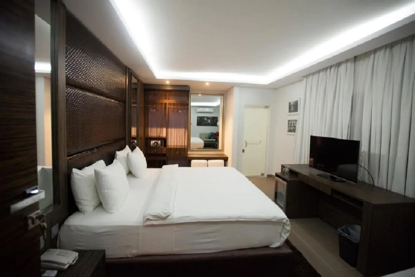 Night, Bed in Maison Fahrenheit