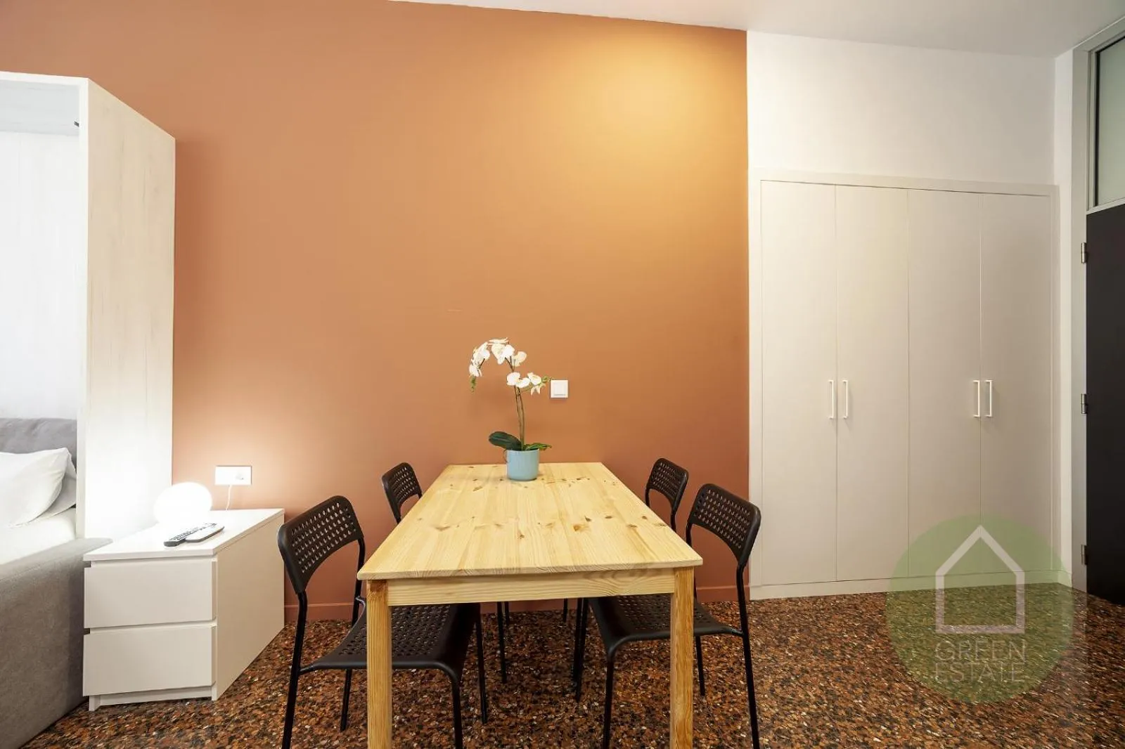 Dining area in Apartahotel Espai Verd Benimaclet