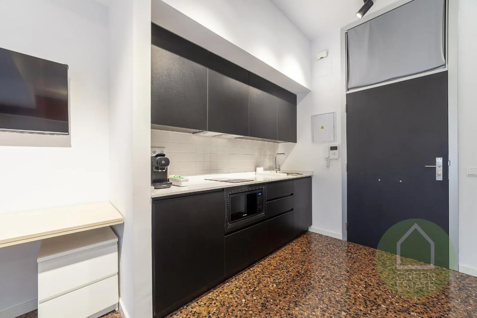 Kitchen or kitchenette in Apartahotel Espai Verd Benimaclet